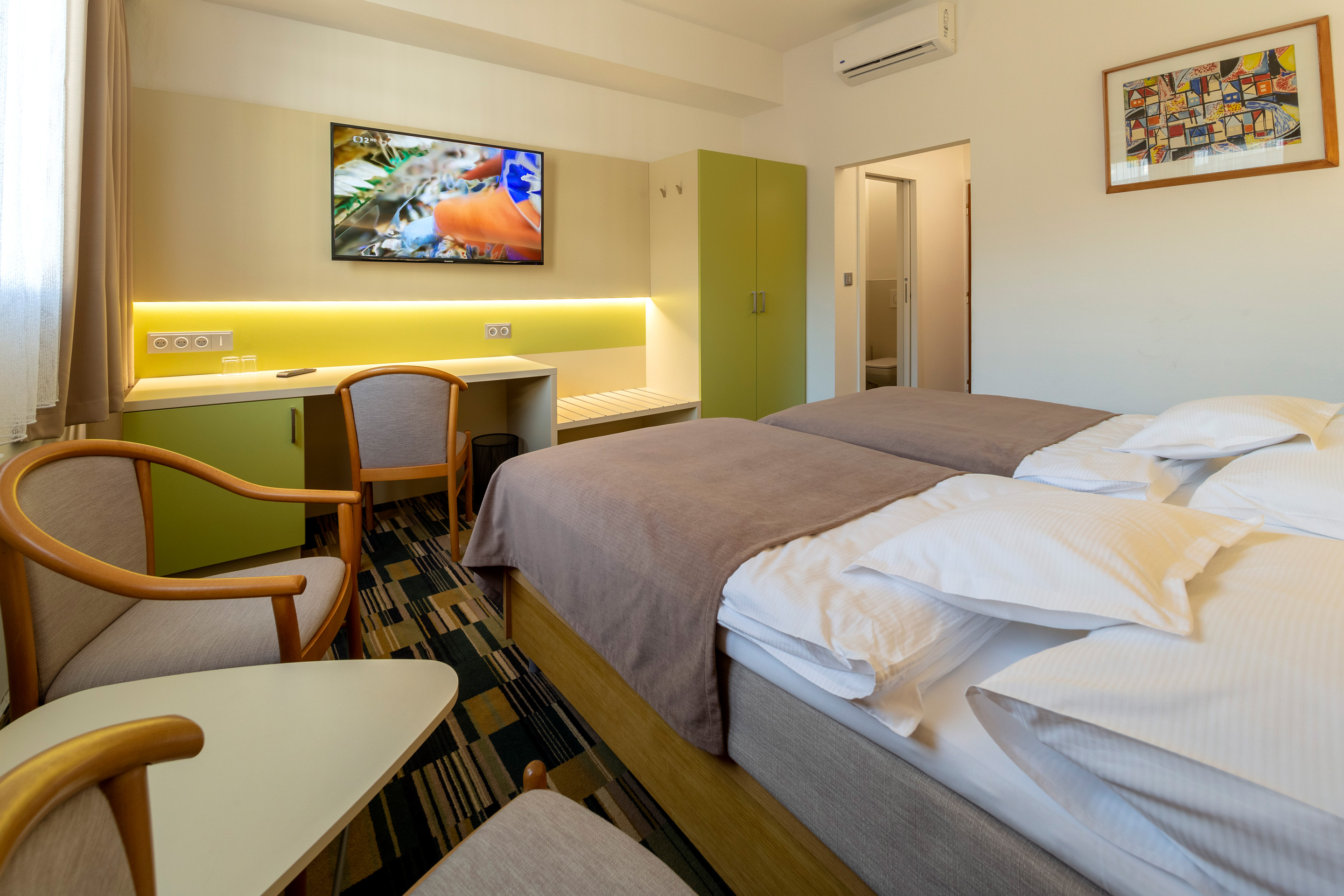 Double or Twin Standard