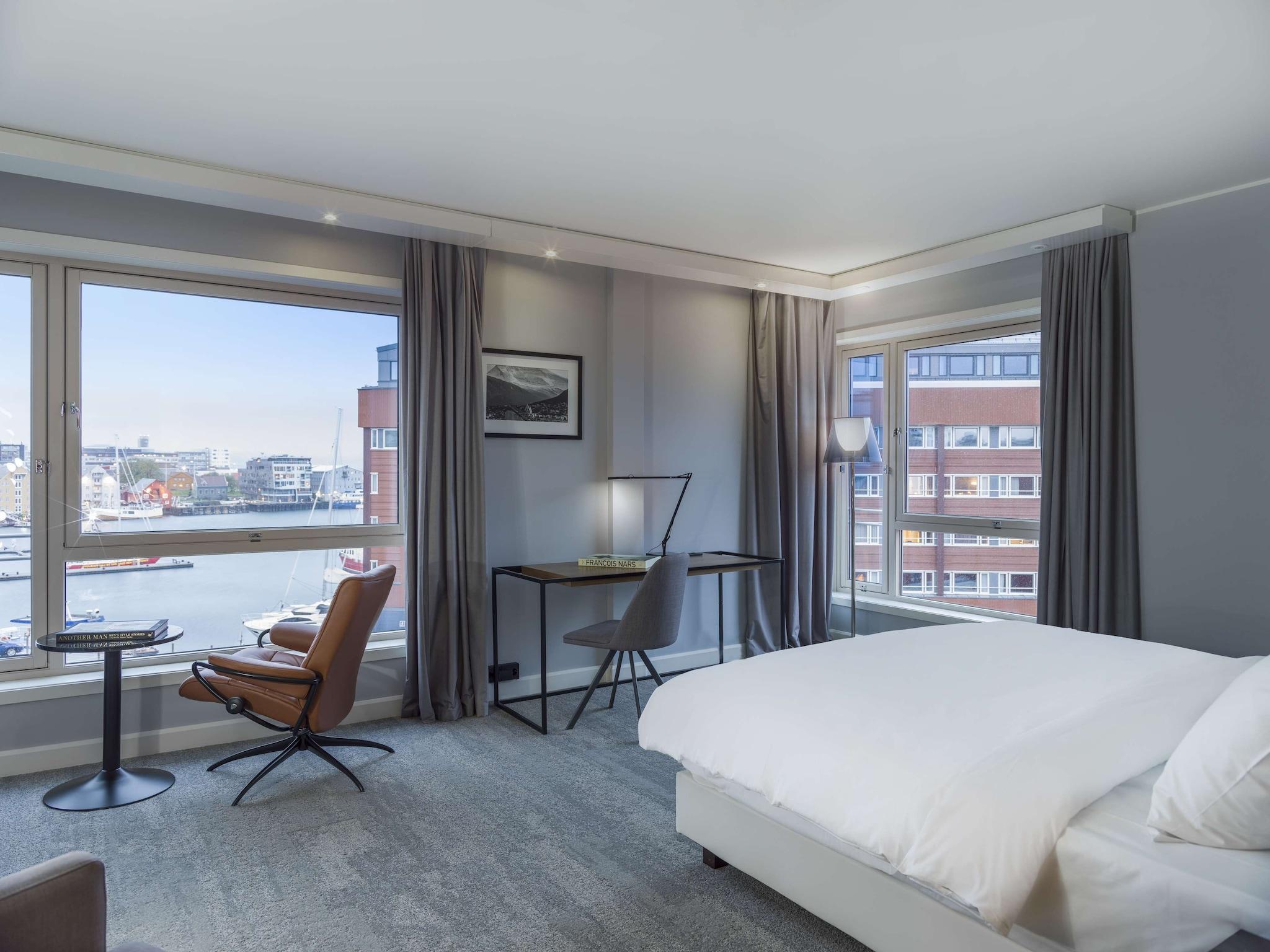 Junior Suite King Size Bed