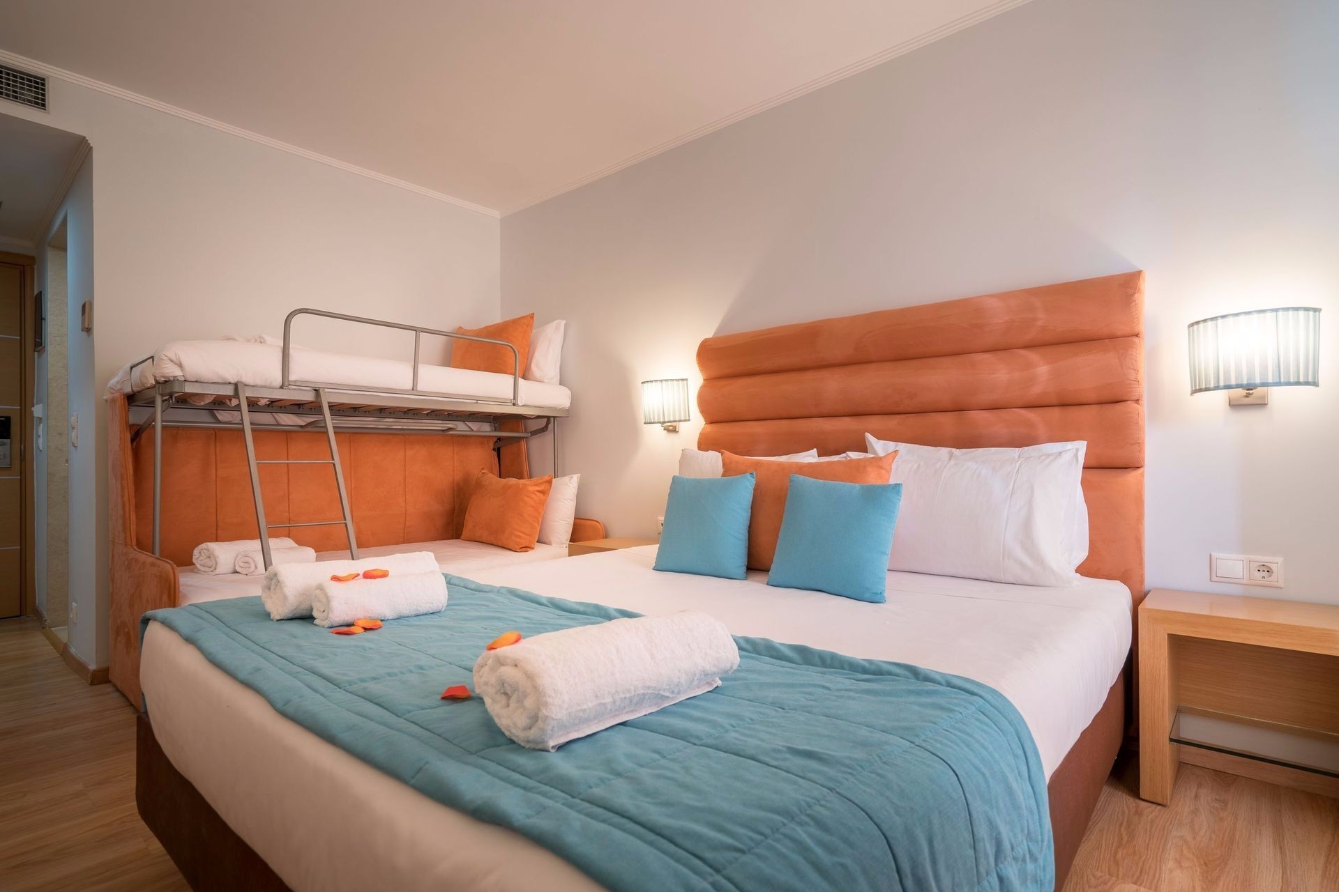 Double or Twin Standard