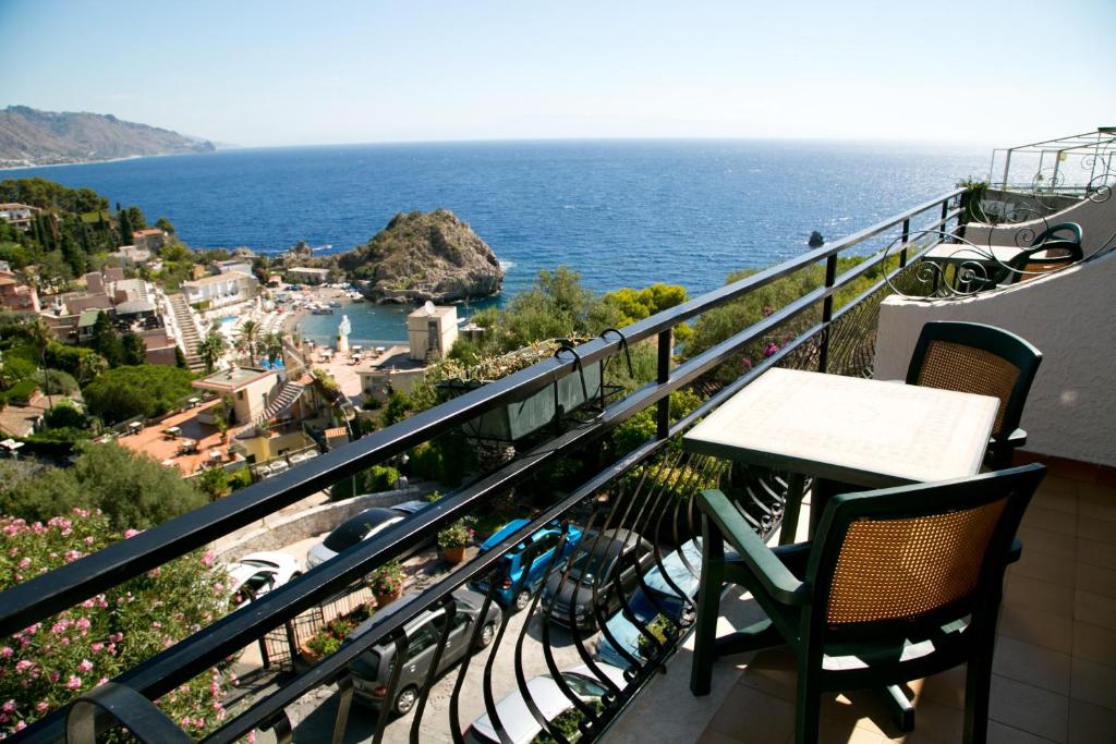 Quadruple with Balcony