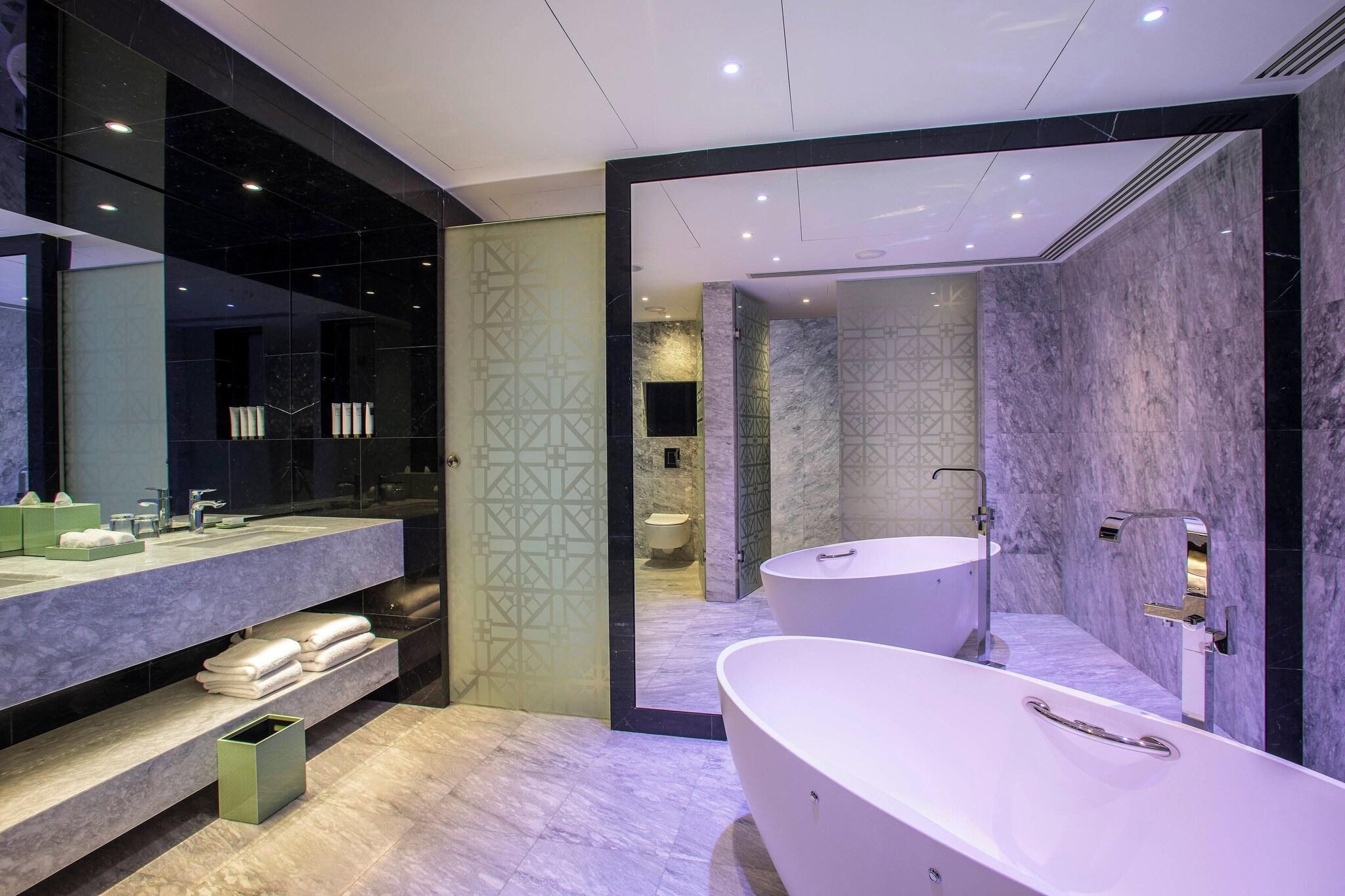 Suite King Bed One Bedroom 