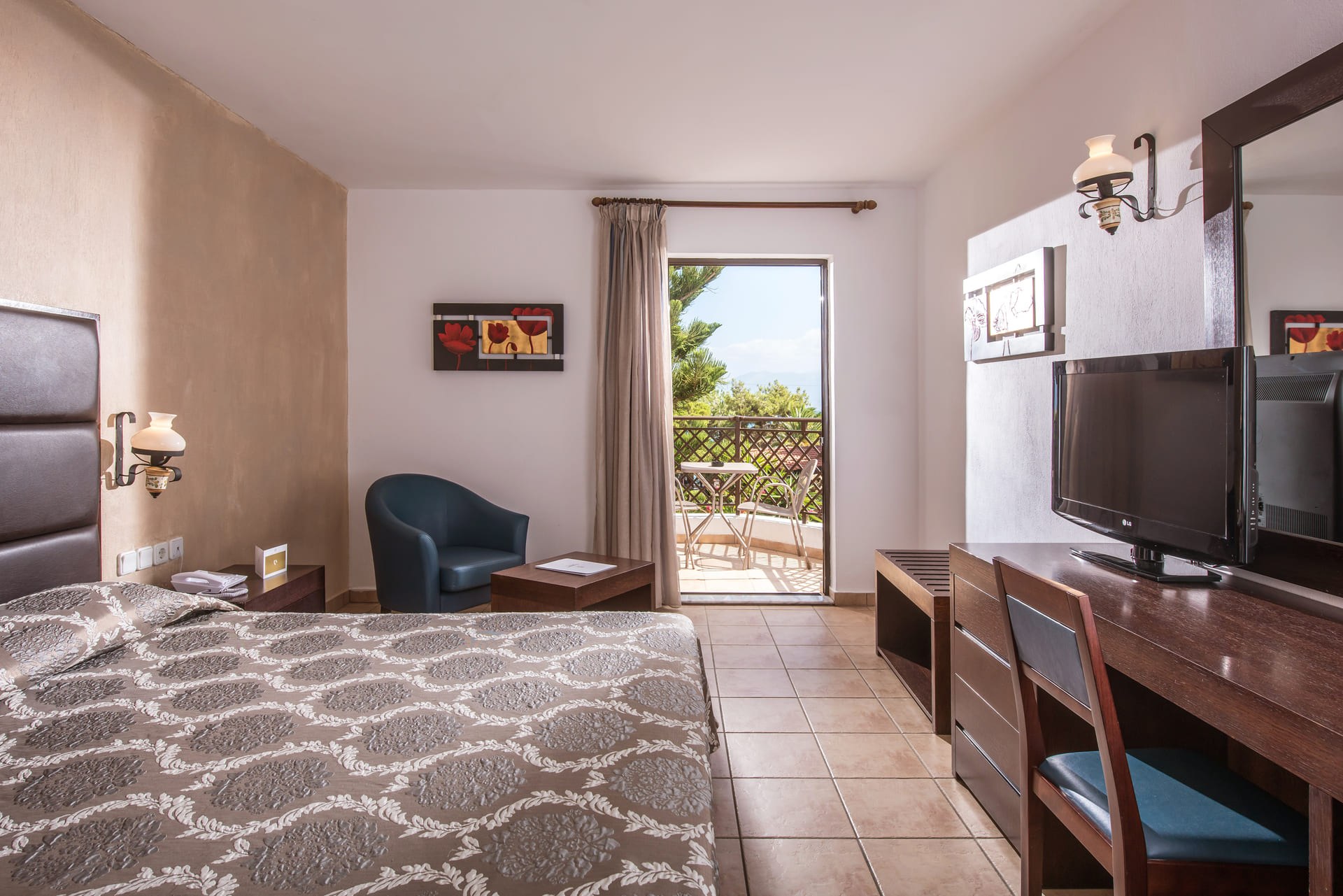 Double or Twin Side Sea View