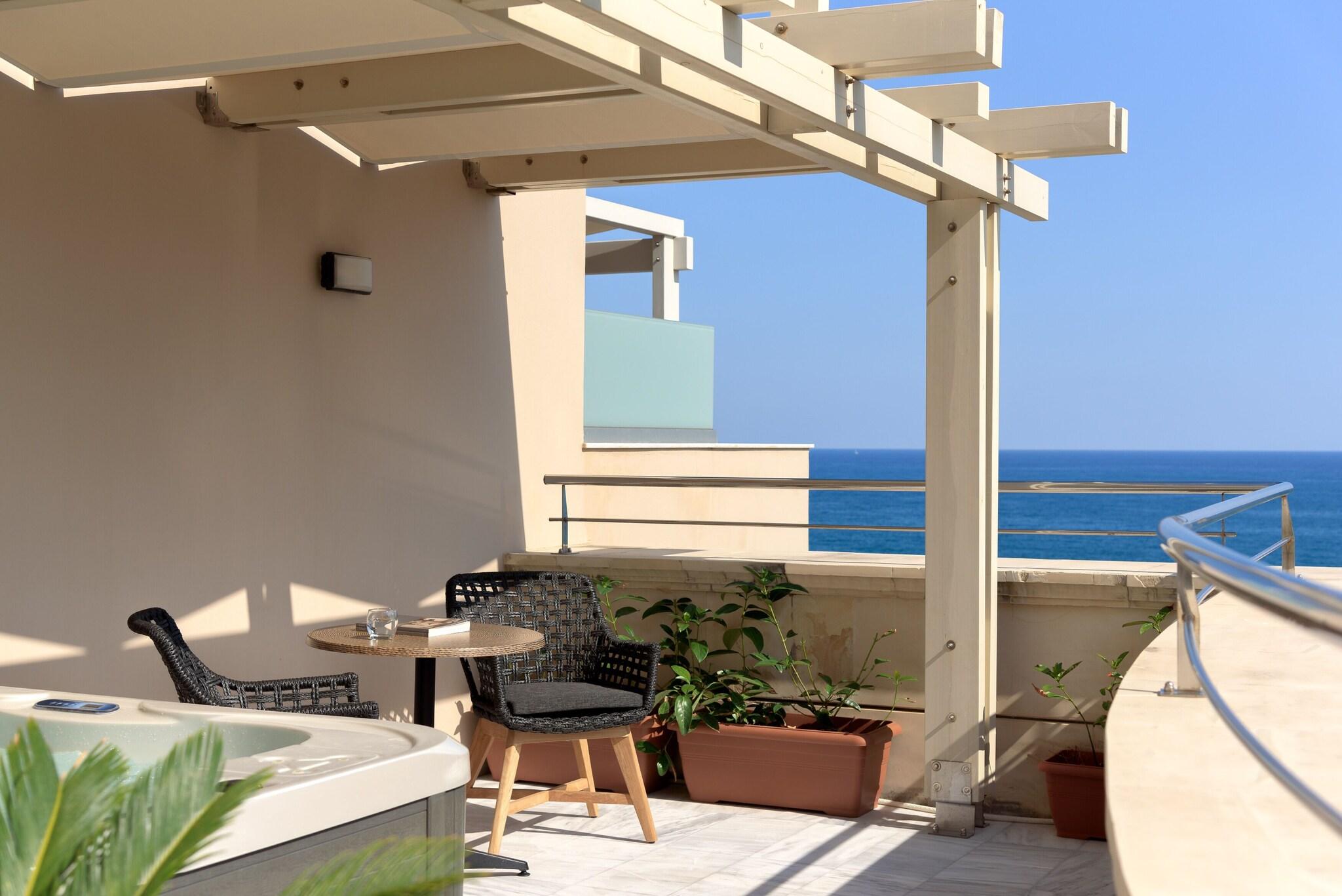 Suite King Bed with Jacuzzi