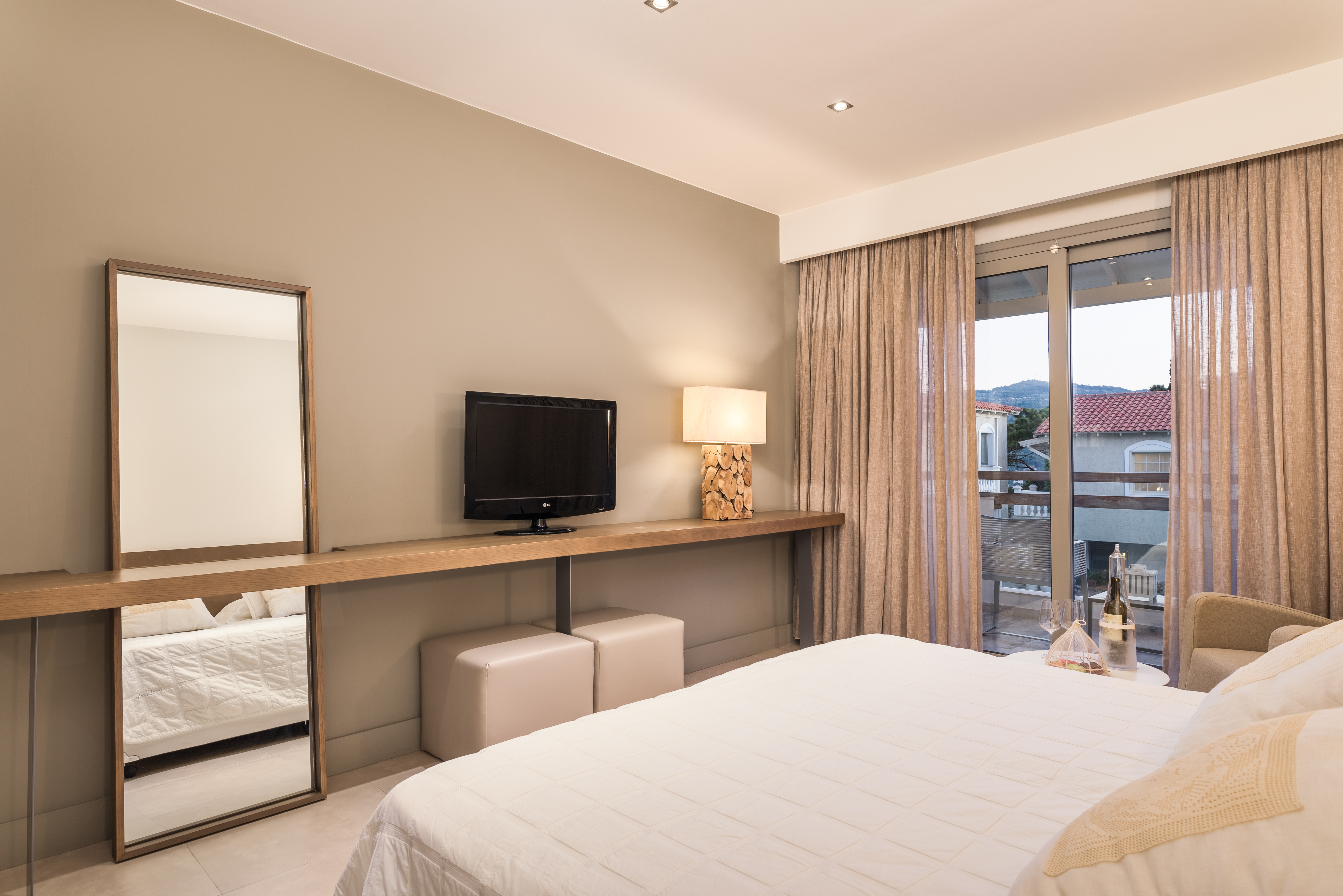 Double Deluxe Pool View