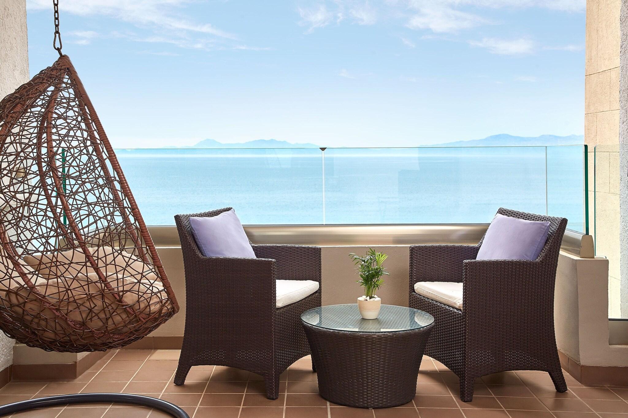 Double Sea View King Bed