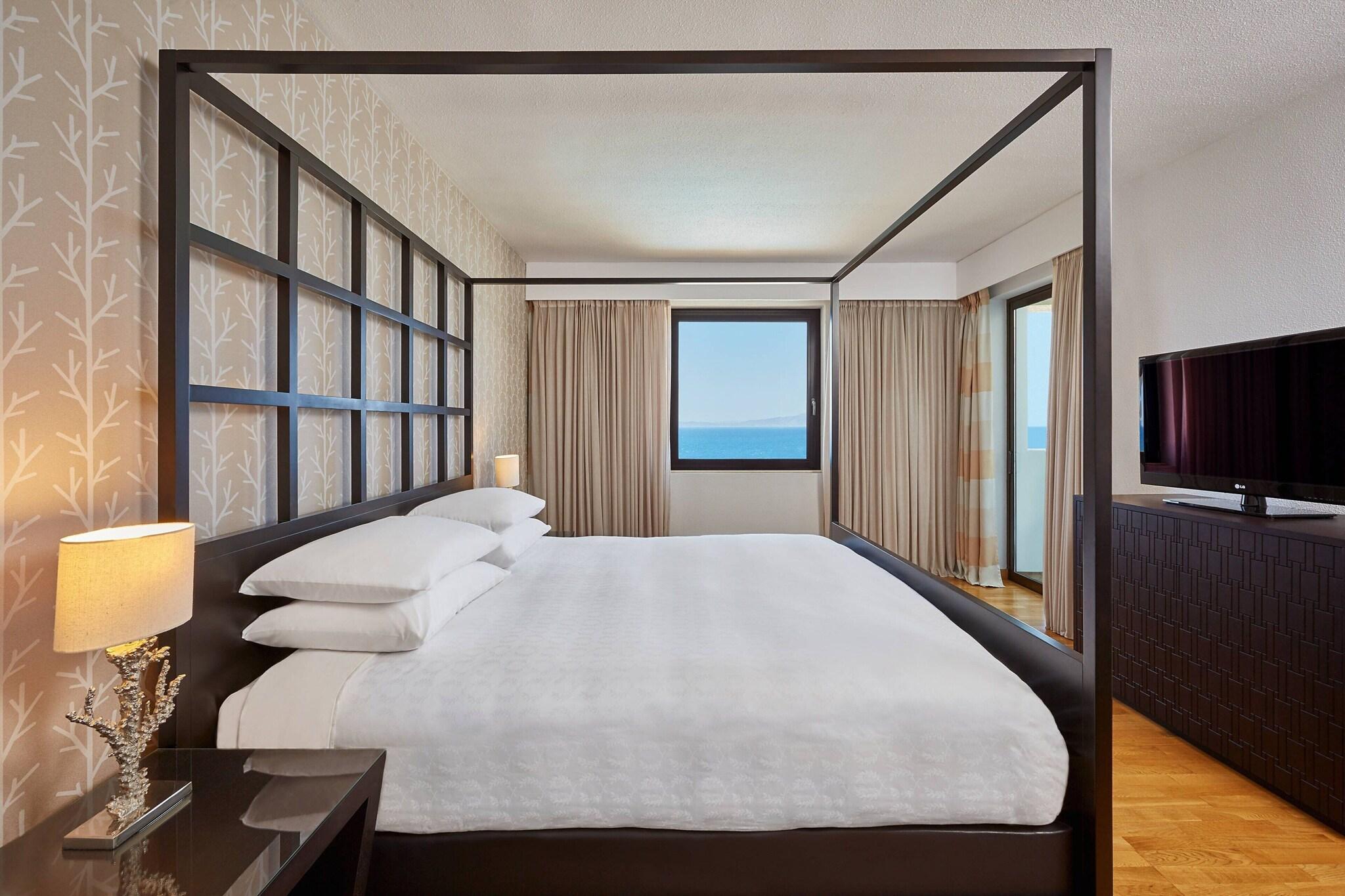 Suite King Bed One Bedroom 