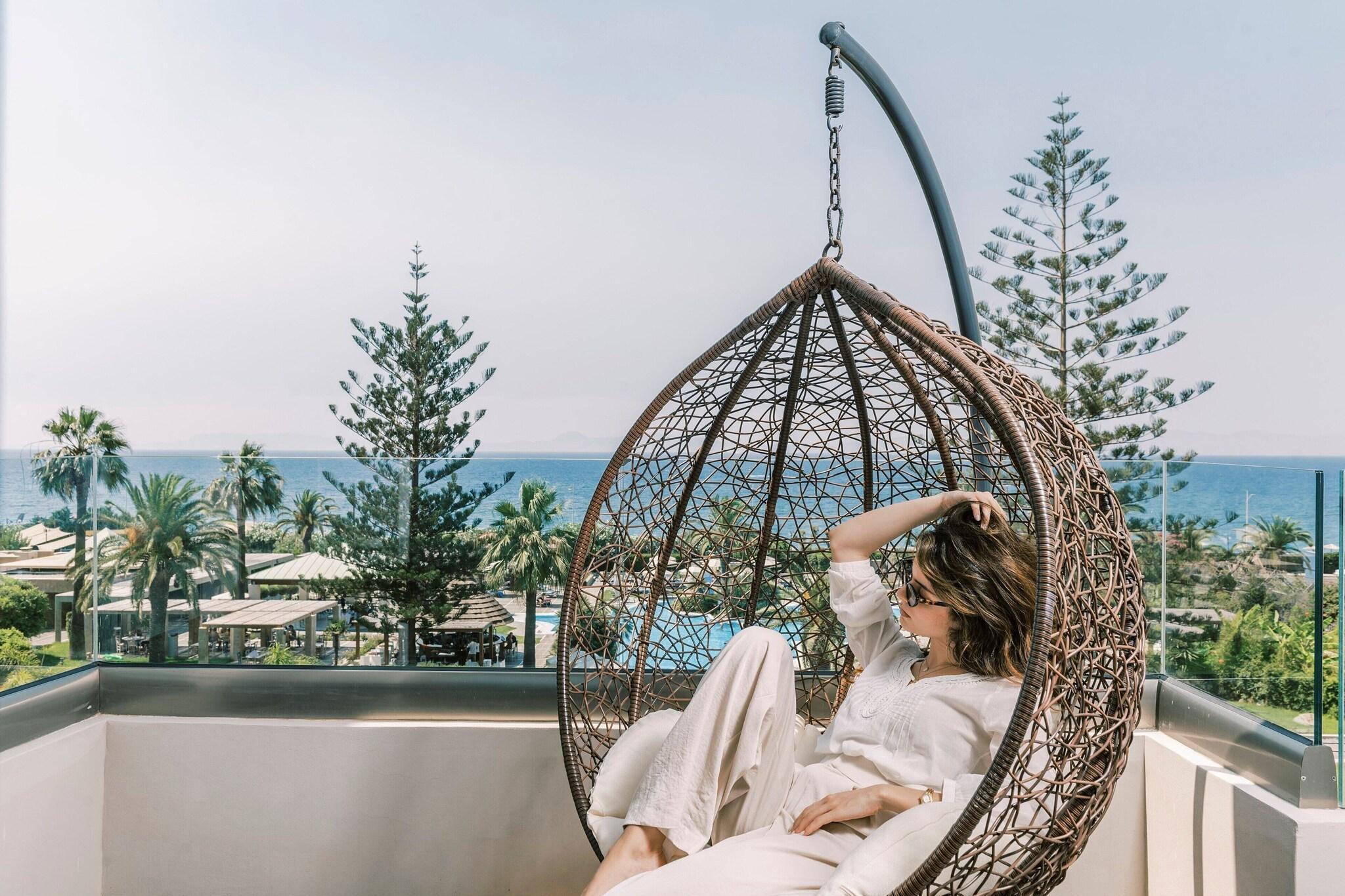 Junior Suite Sea View King Bed