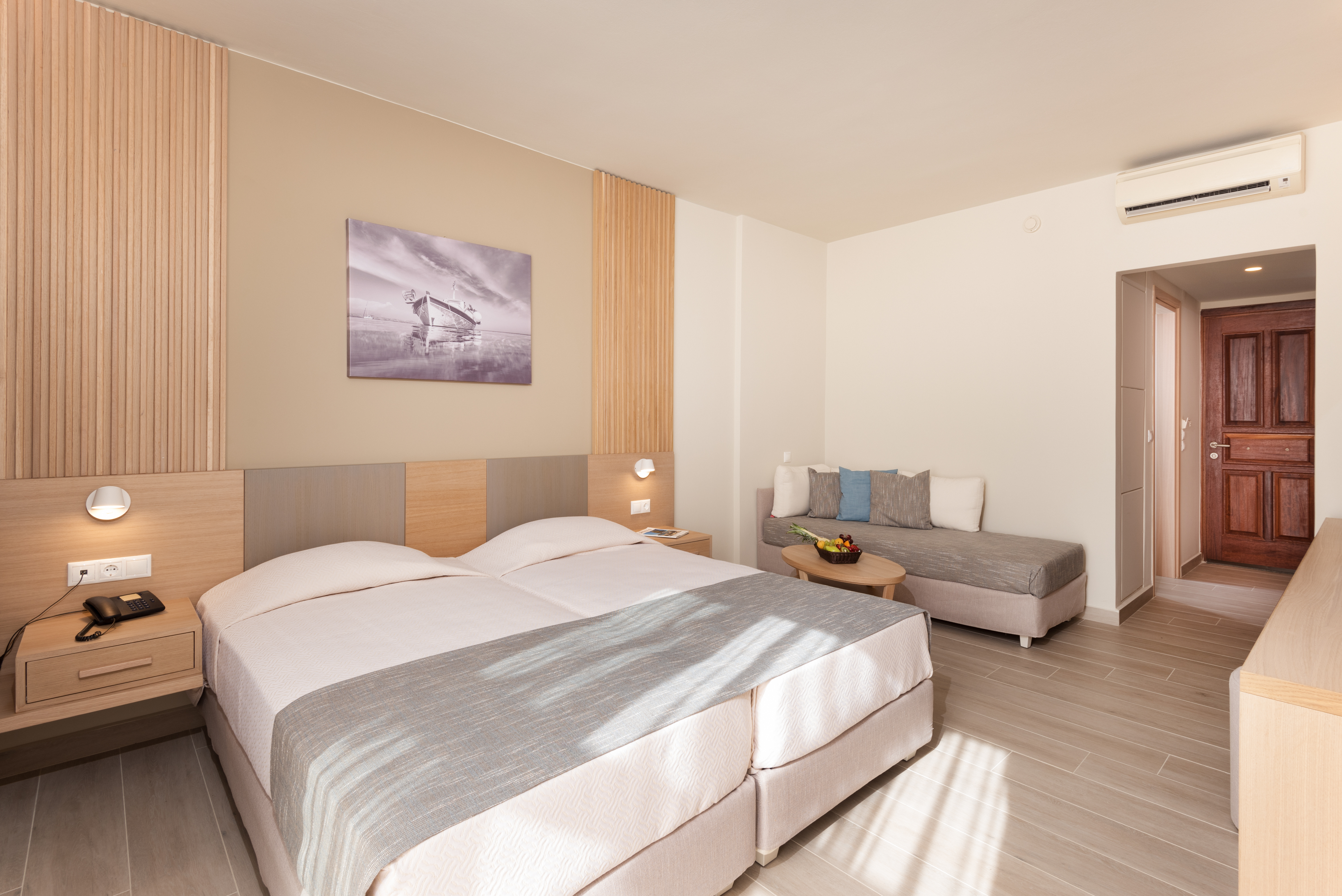 Double or Twin Side Sea View