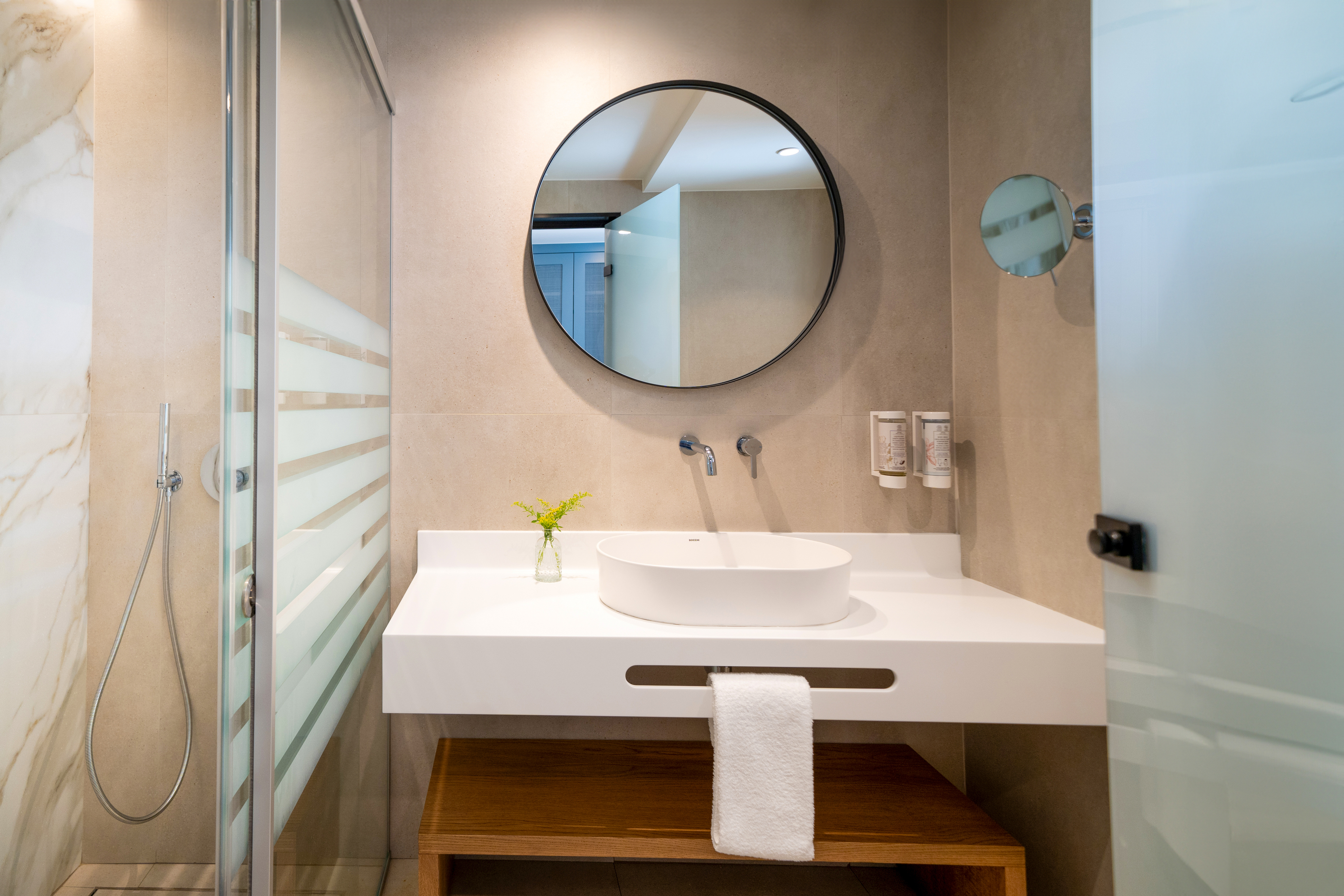 Bungalow Garden View