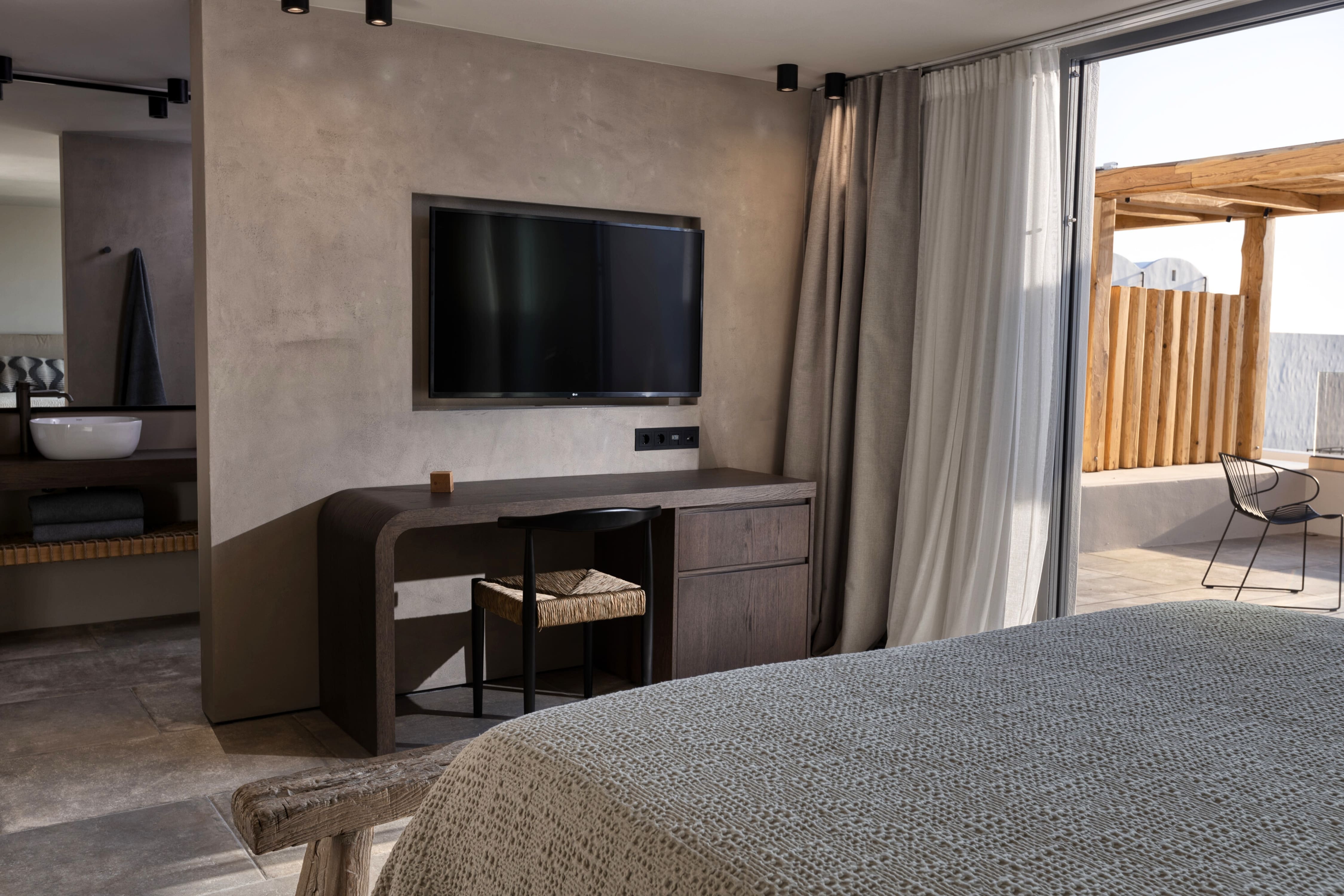 Double or Twin Deluxe