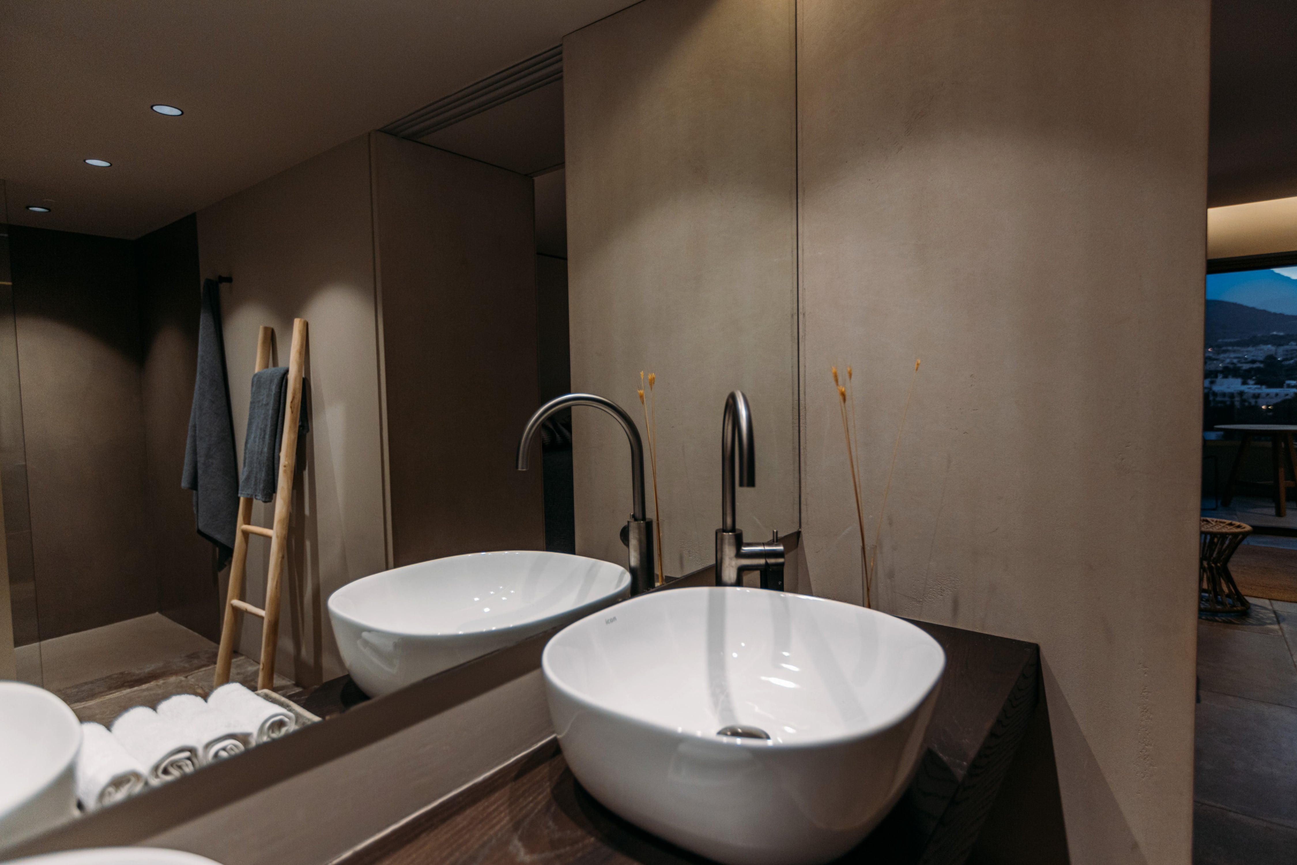 Double or Twin Deluxe