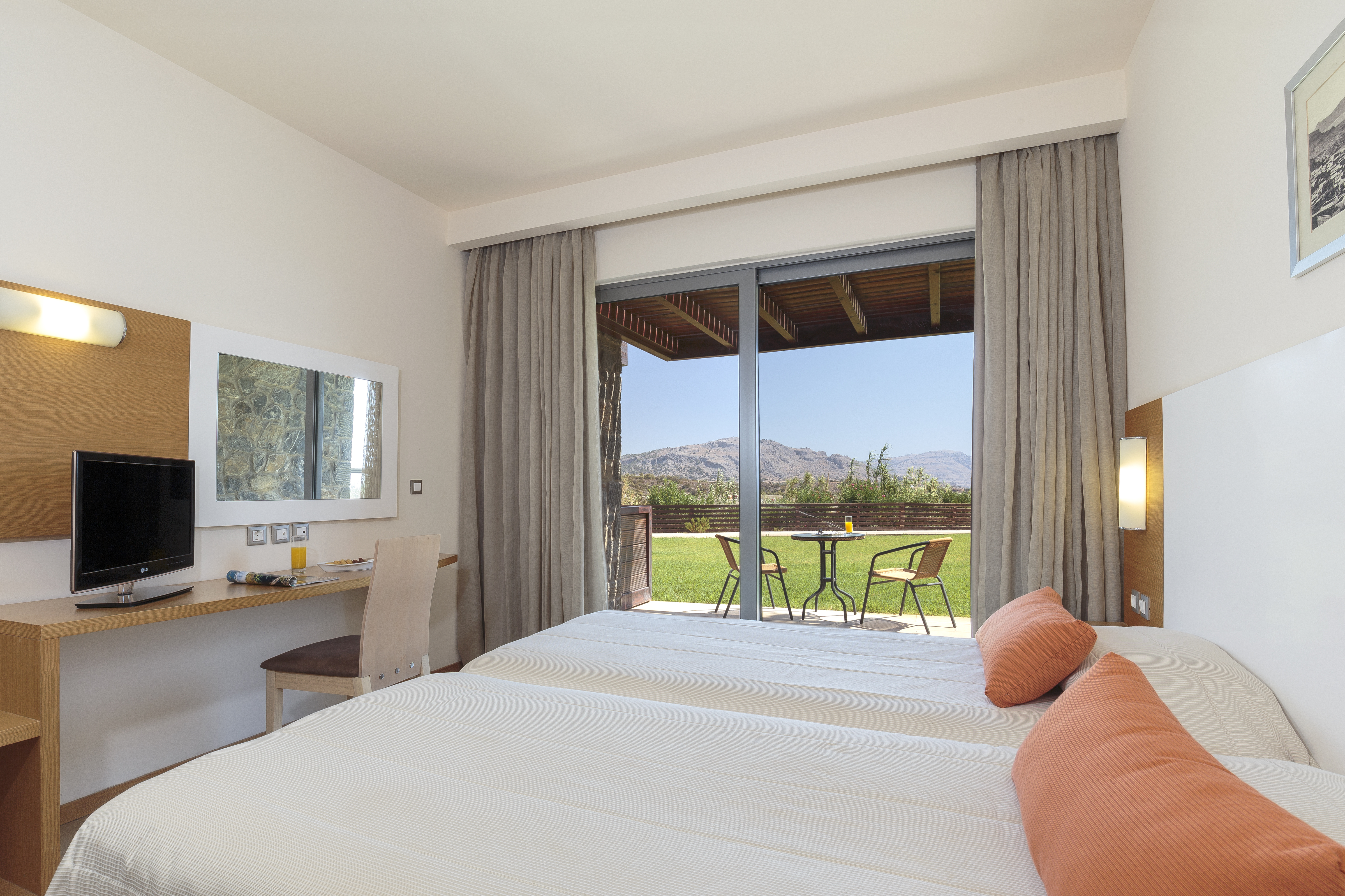 Family Room Garden View