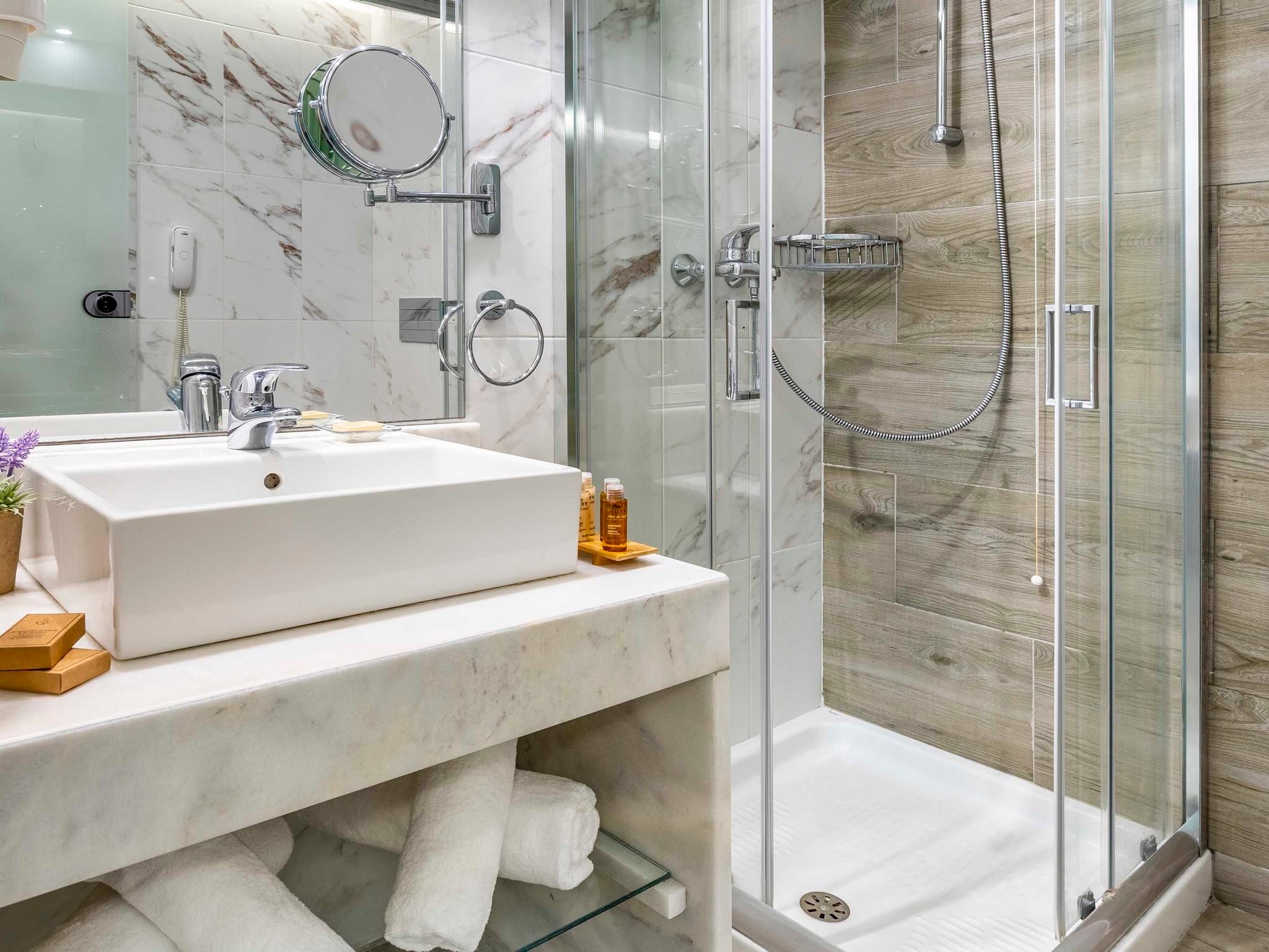 Double Classic King Bed