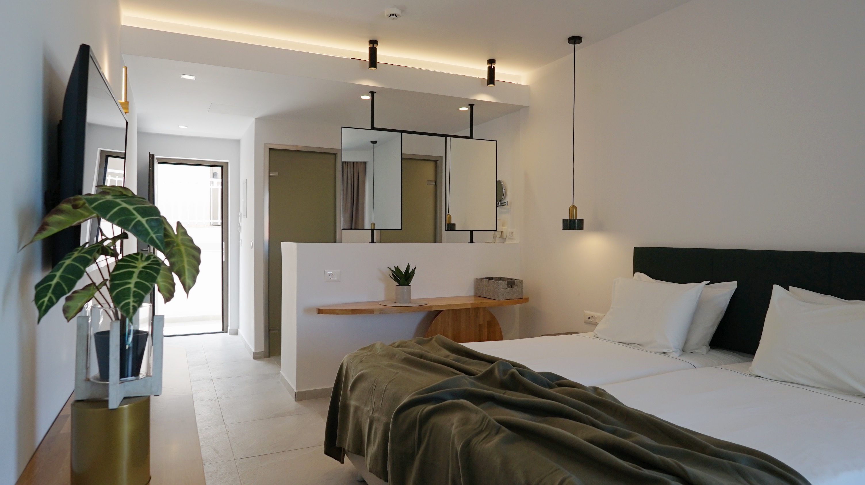 Junior Suite King Size Bed