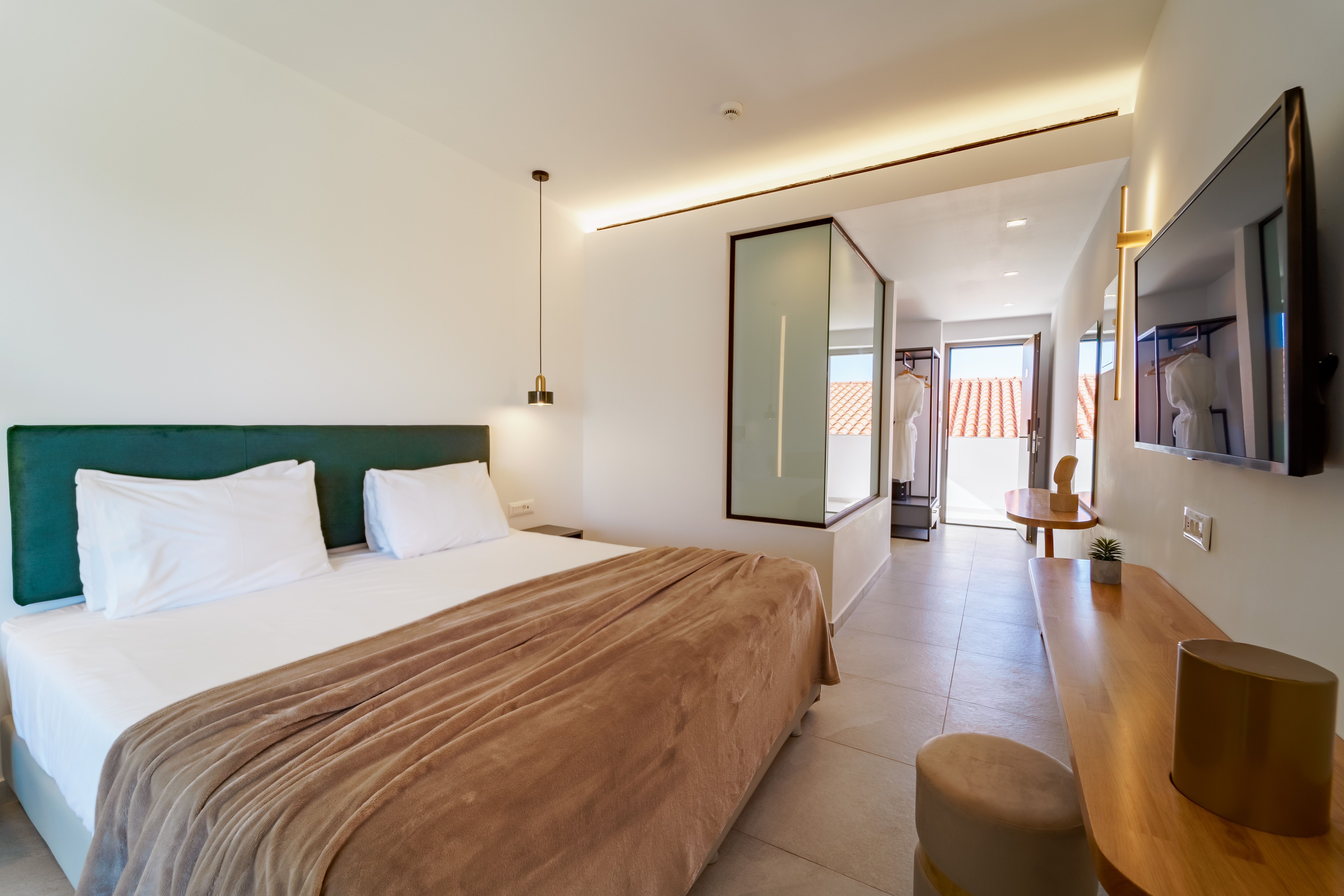 Junior Suite King Size Bed