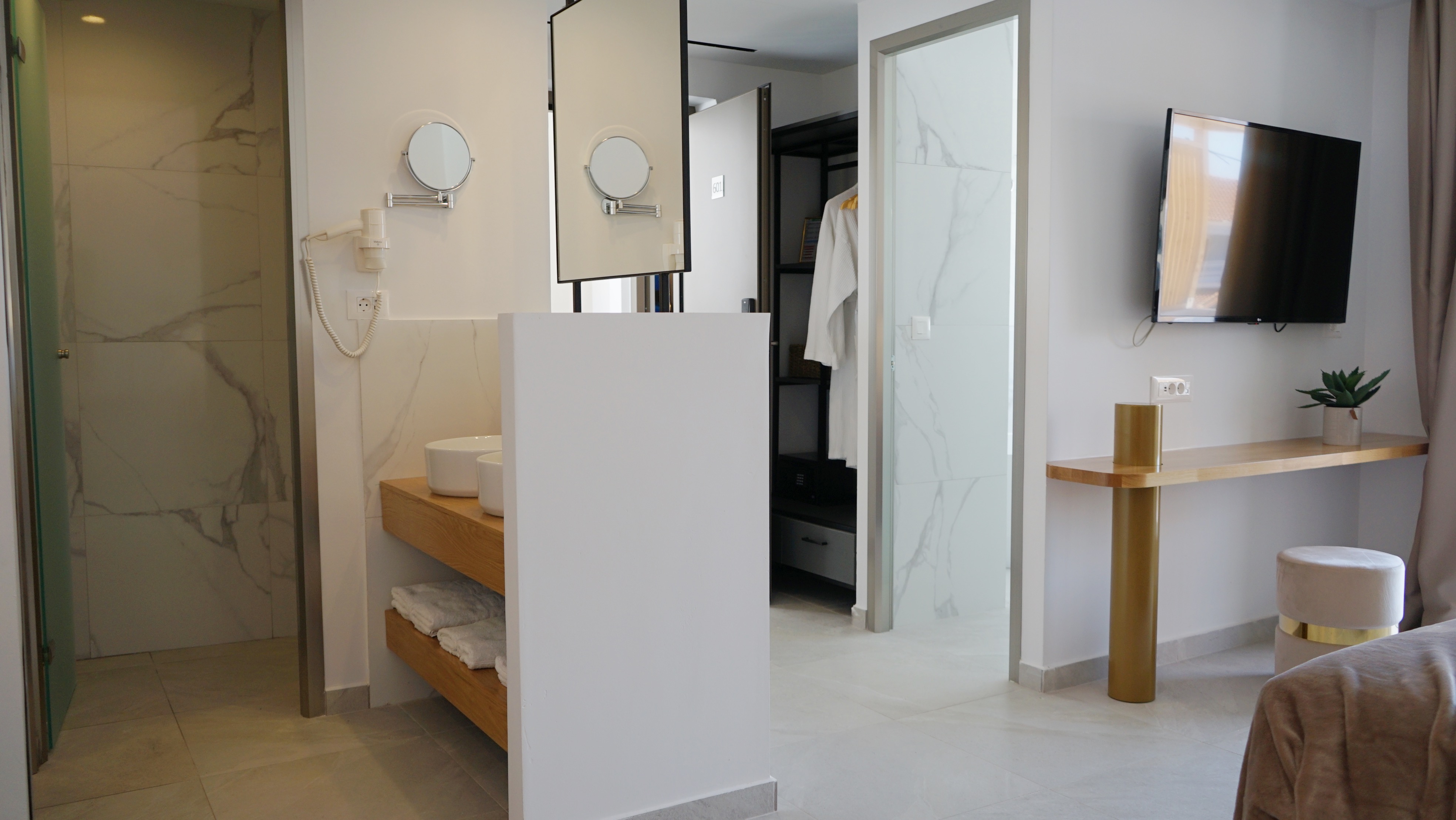 Junior Suite with Jacuzzi