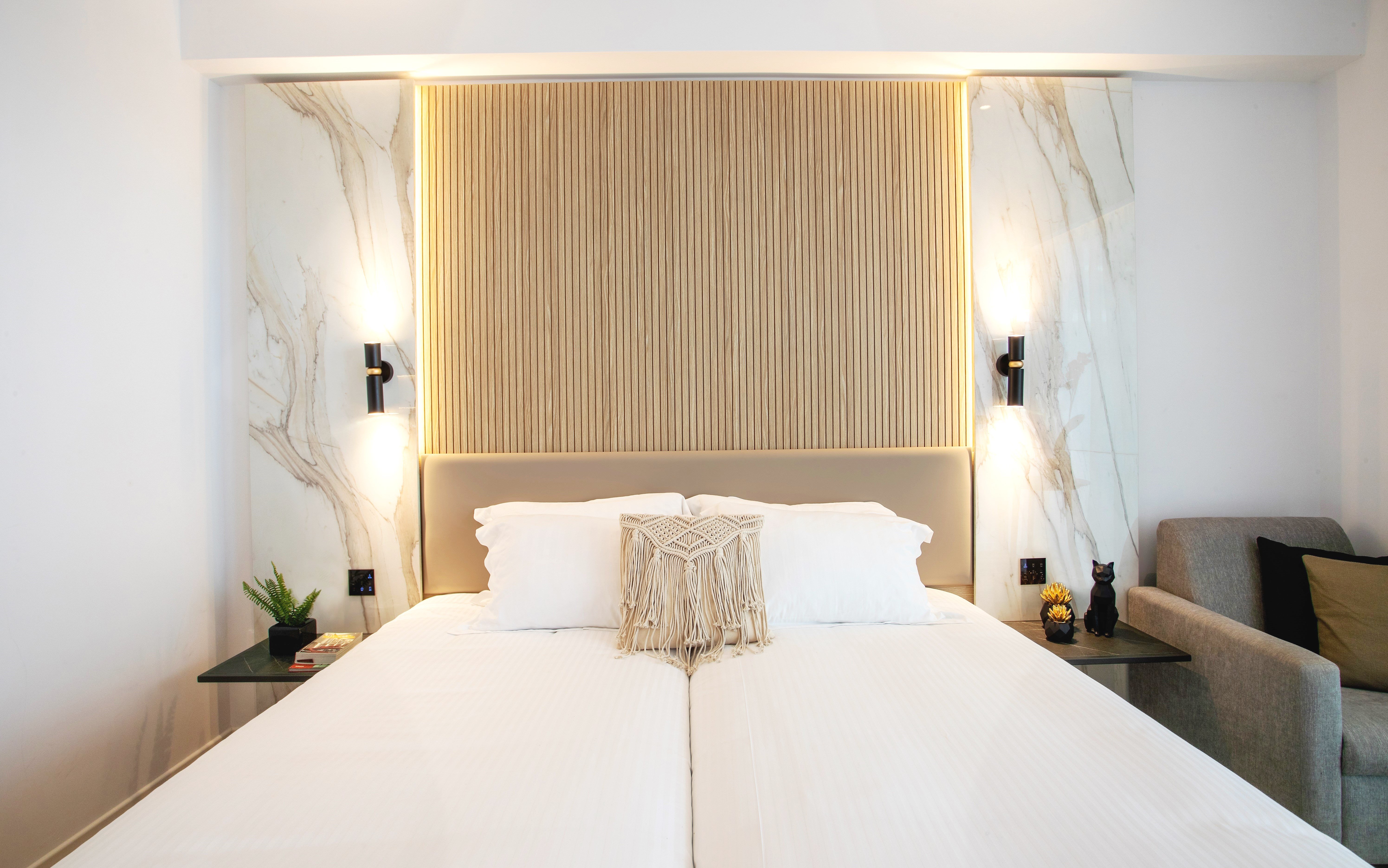 Double or Twin Superior Side Sea View