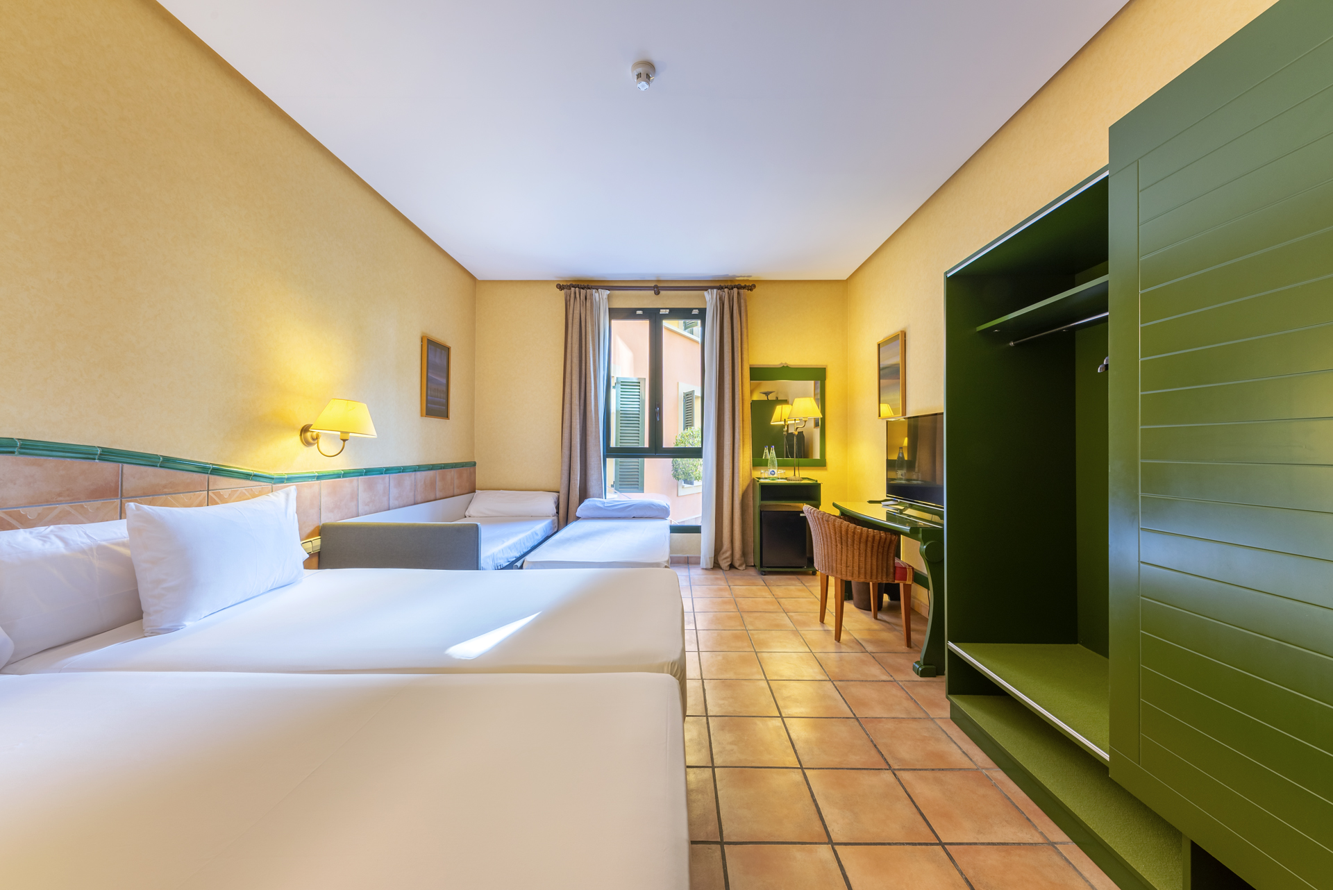 Double or Twin Superior