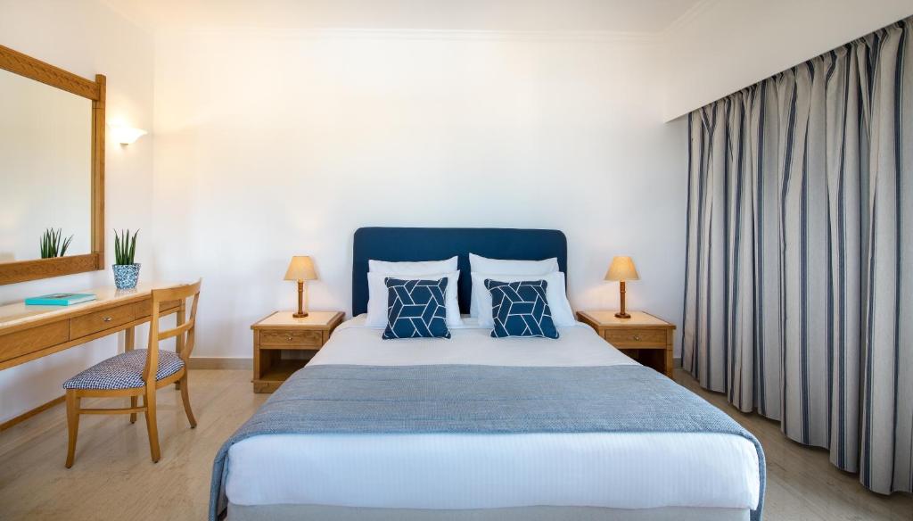 Double or Twin Deluxe