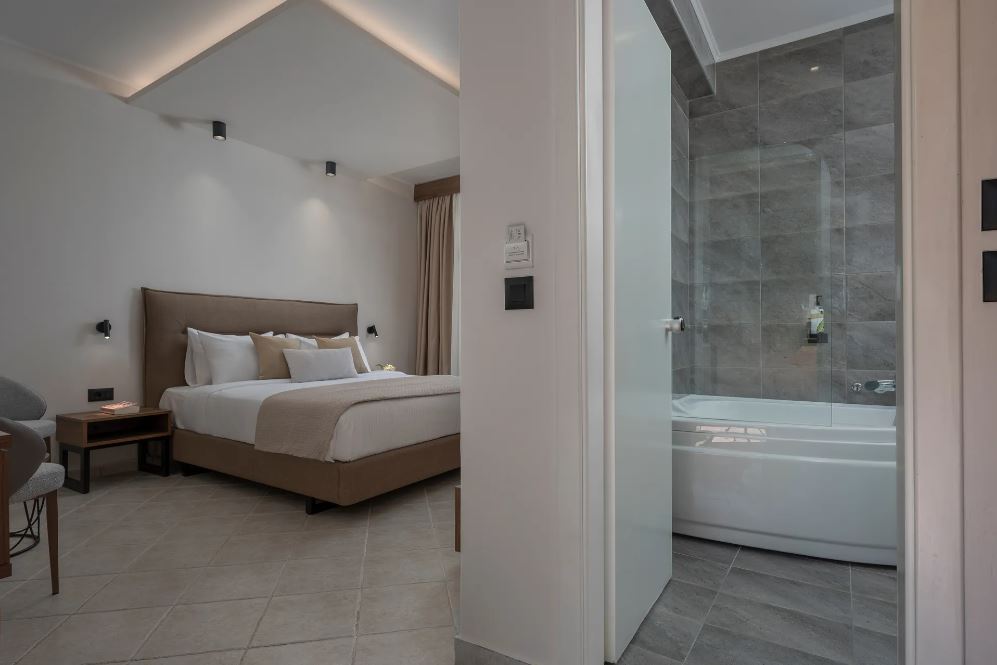 Double or Twin Side Sea View