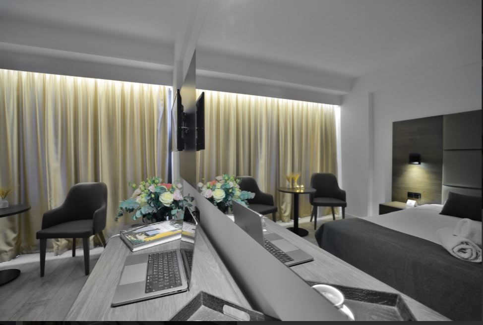 Double or Twin Deluxe