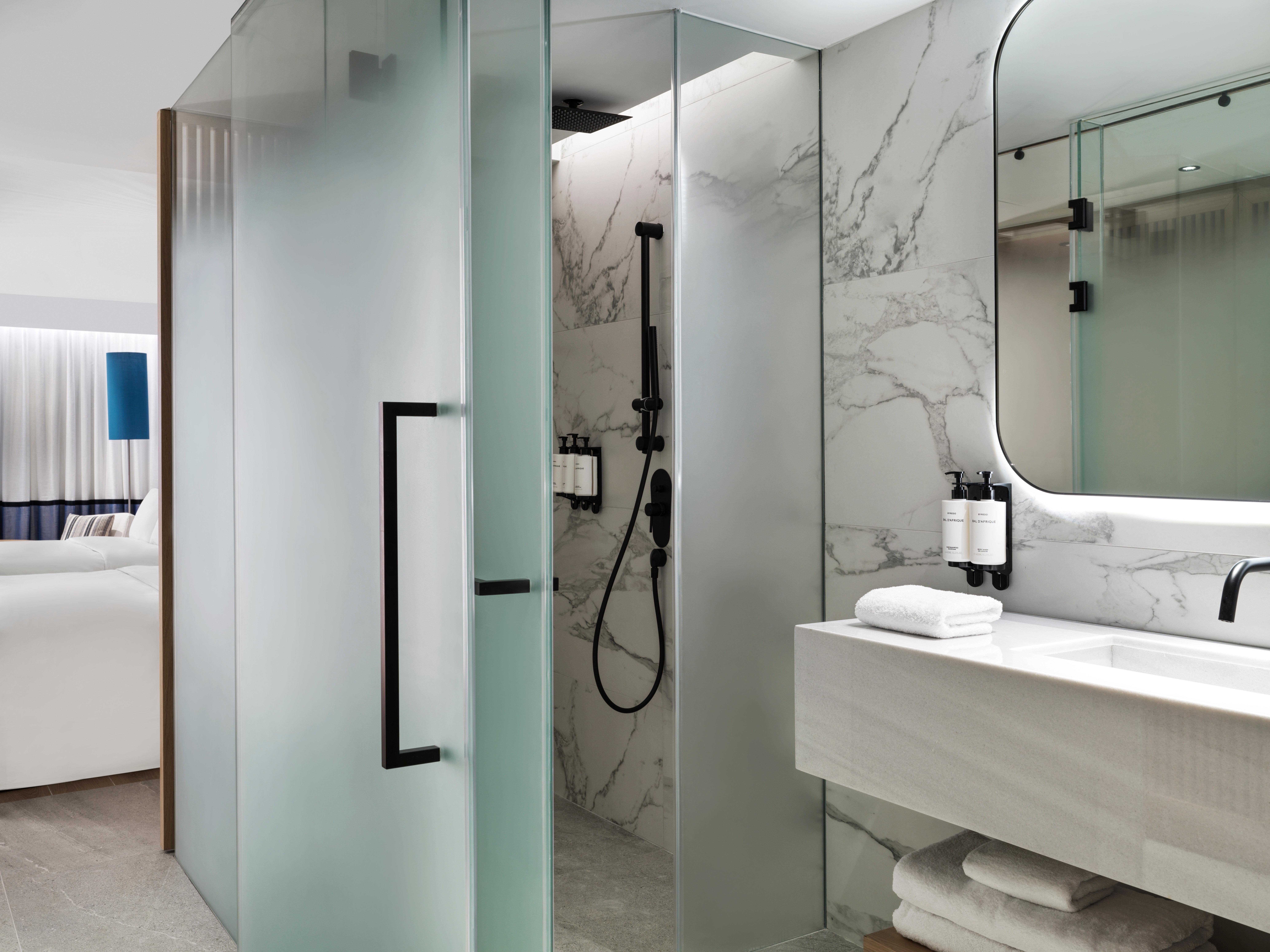 Double Two Queen Beds Premium