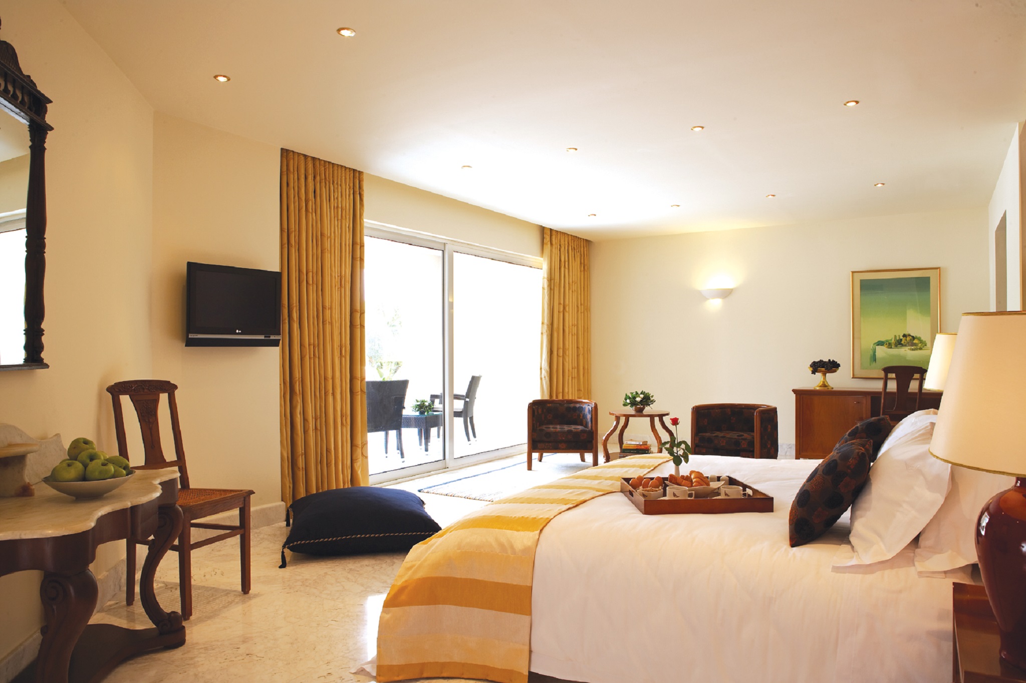 Family Room Garden View