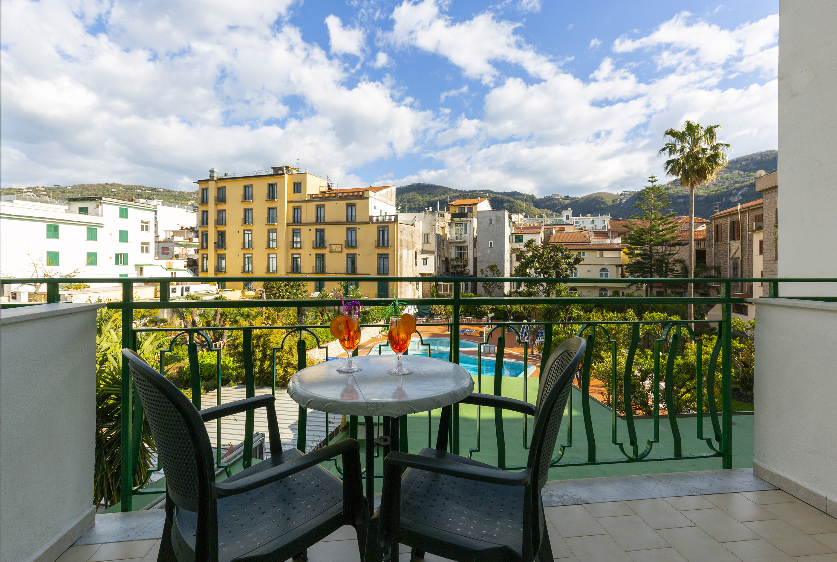 Double or Twin Standard