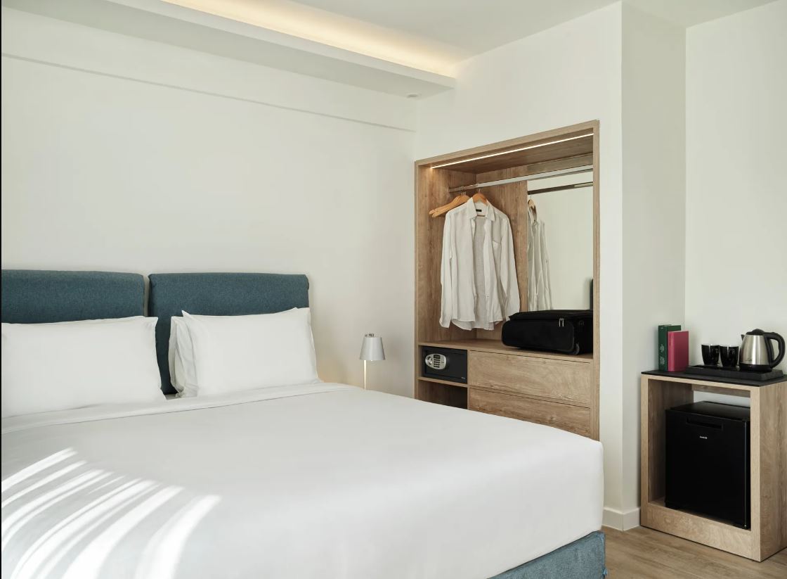 Double Classic Mountain View