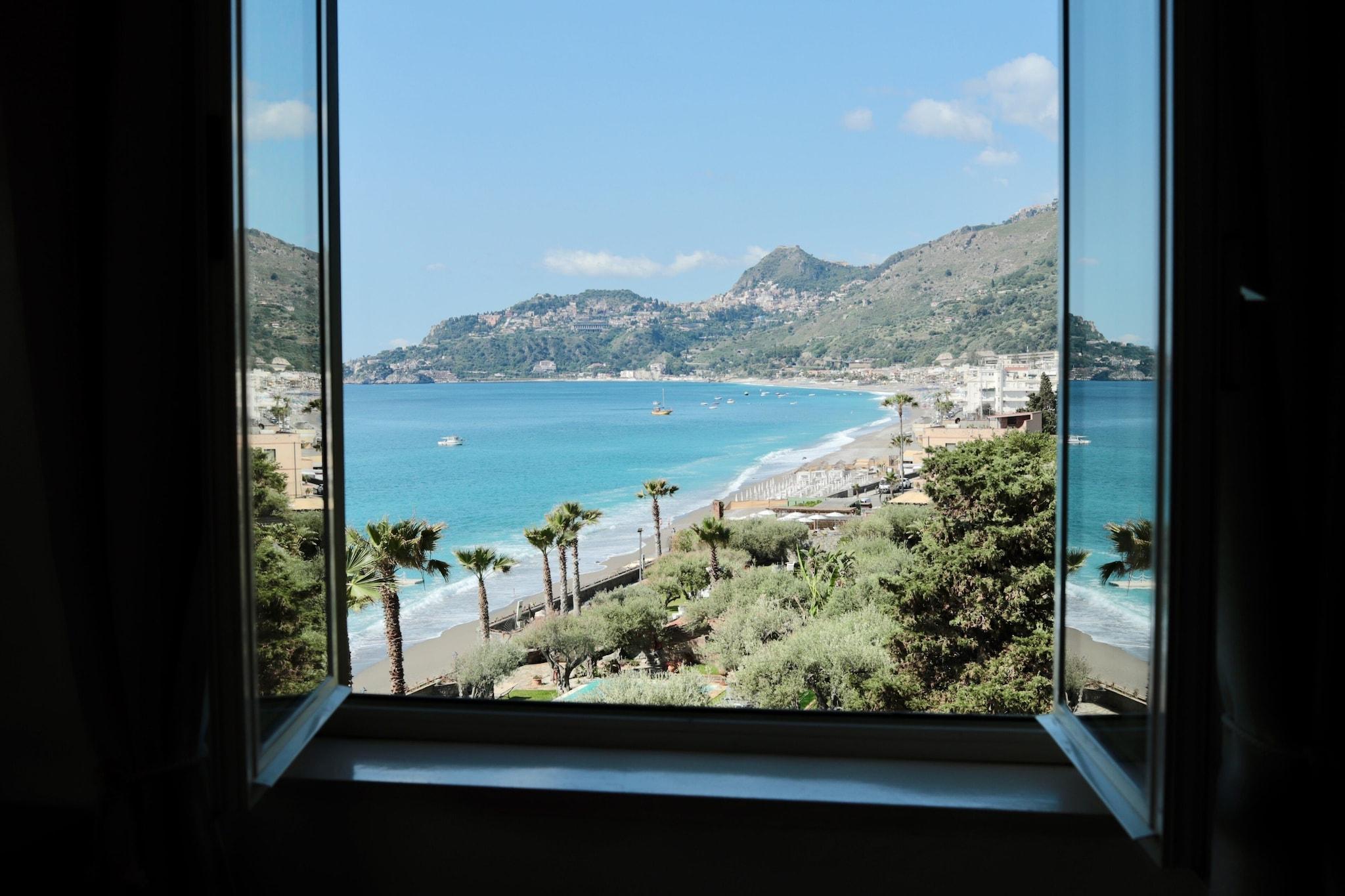 Double Deluxe King Bed