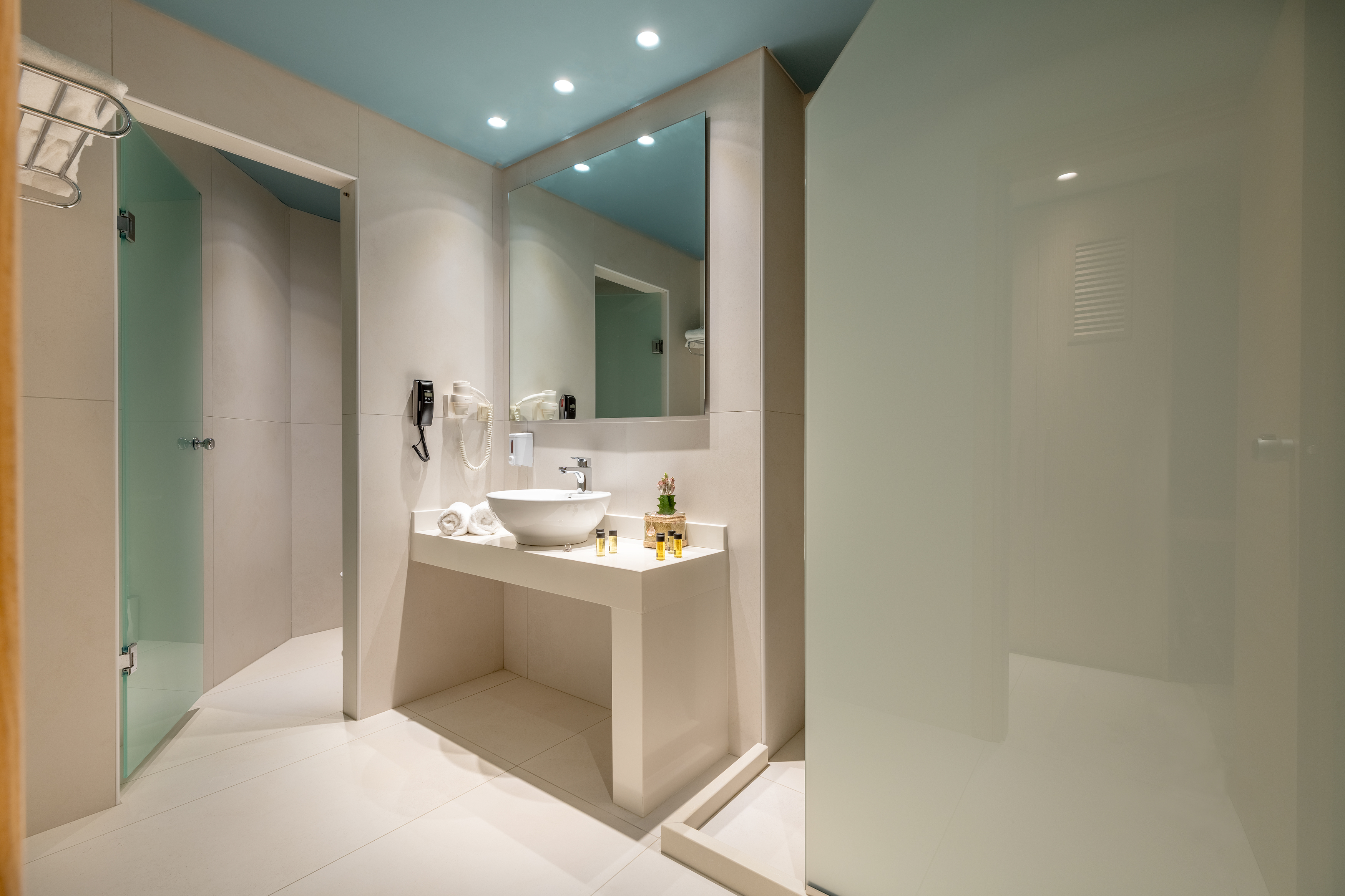 Family Room Capacity 5