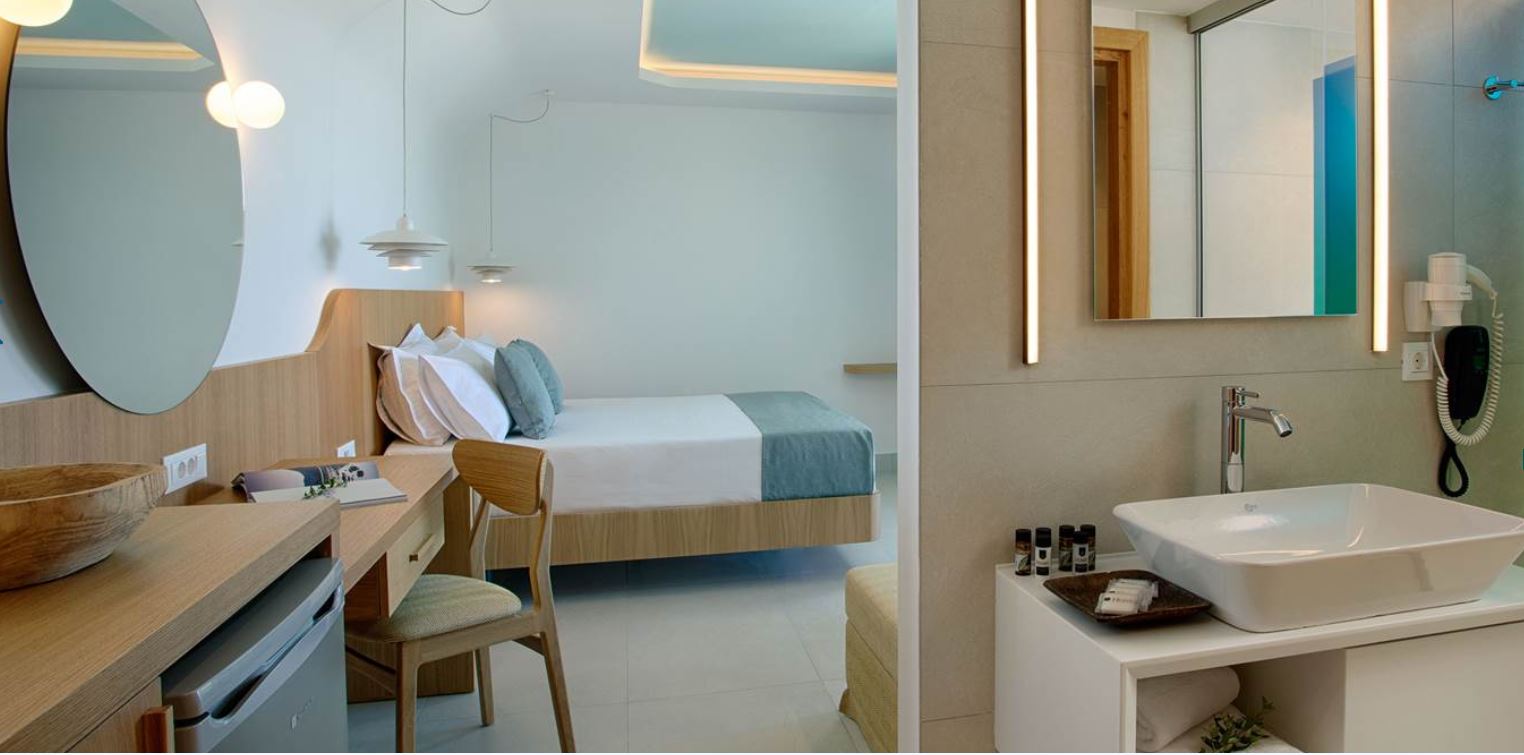 Double or Twin Superior Sea View