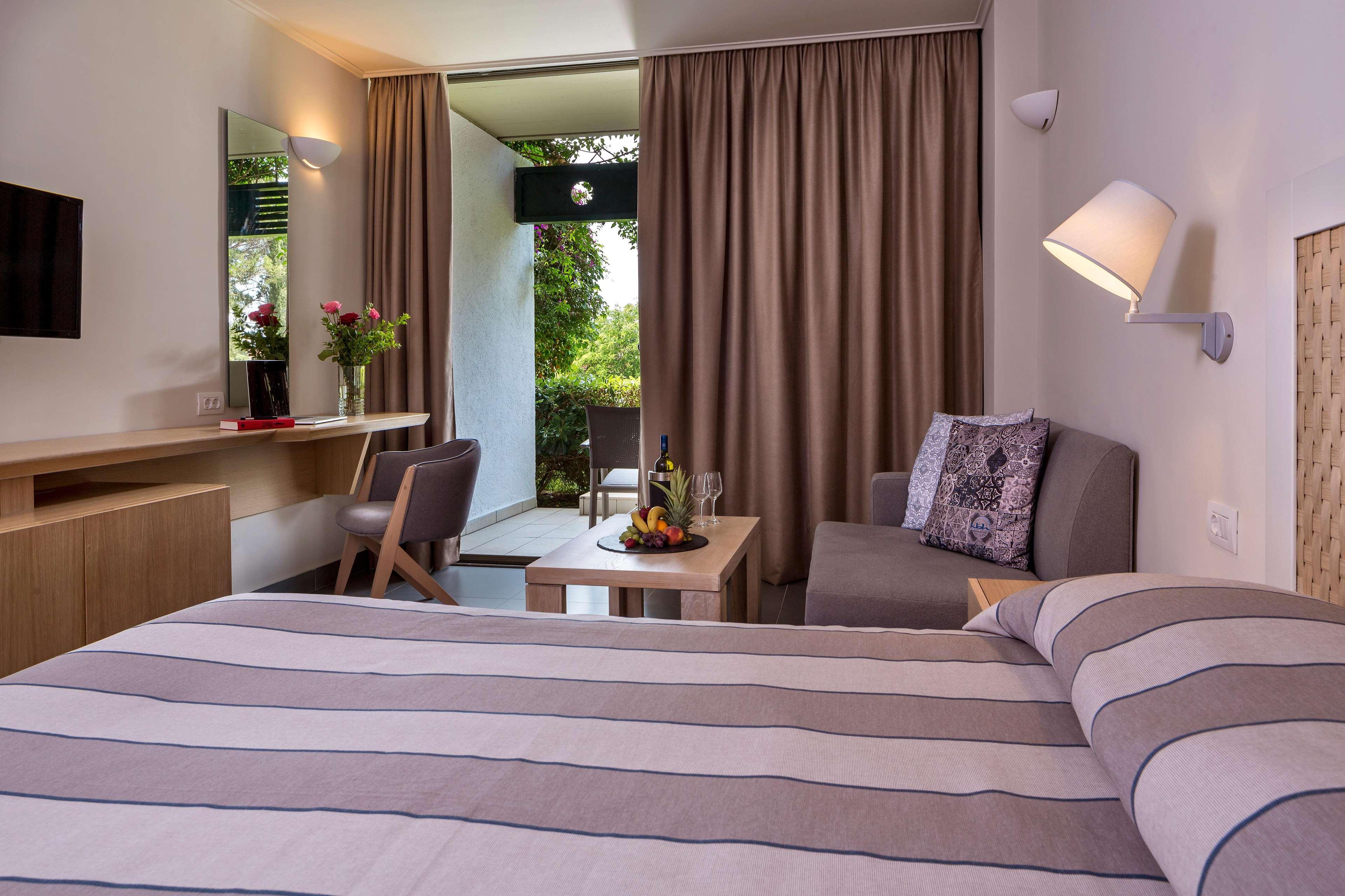 Family Room Bay View