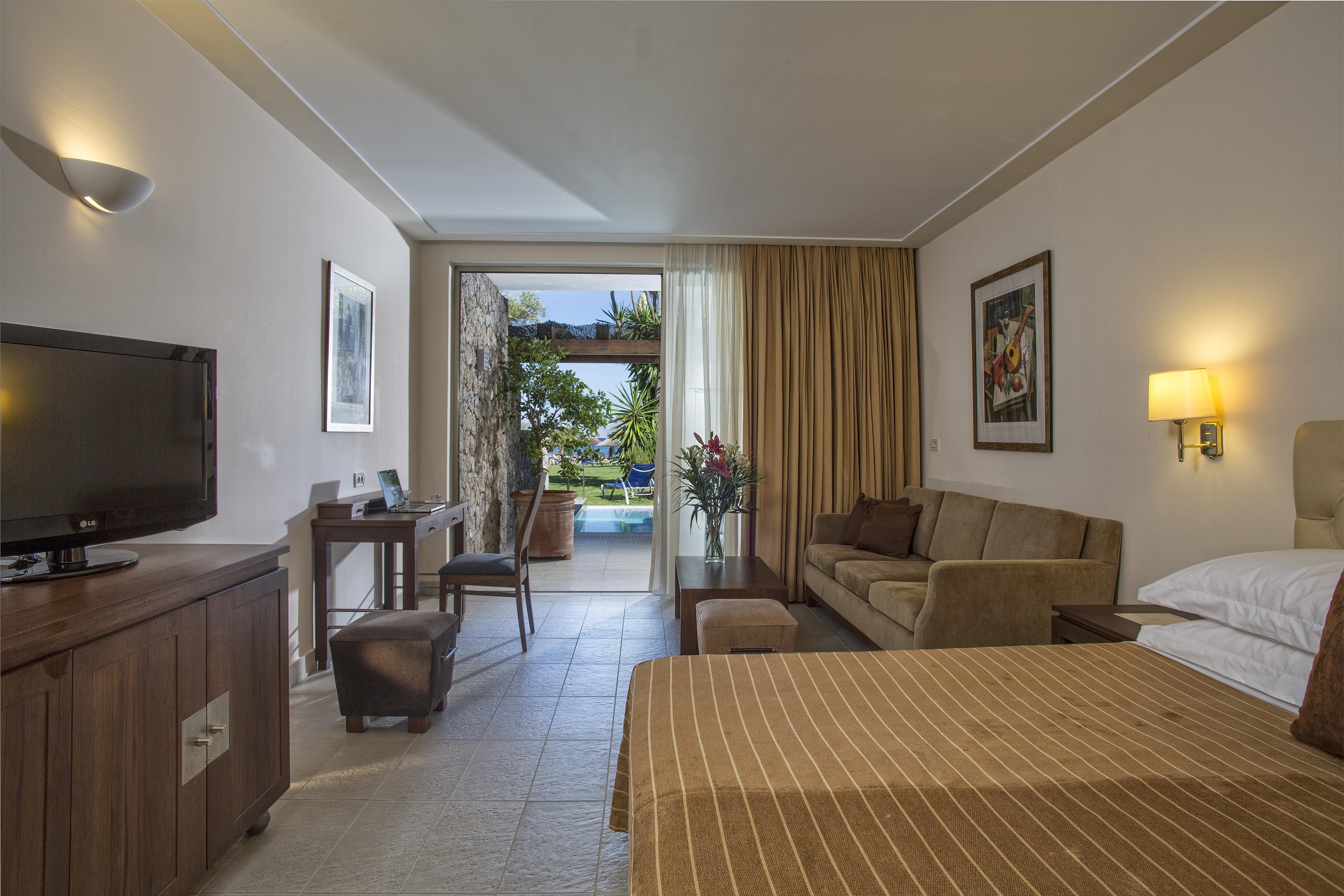 Junior Suite Sea View with Private Pool