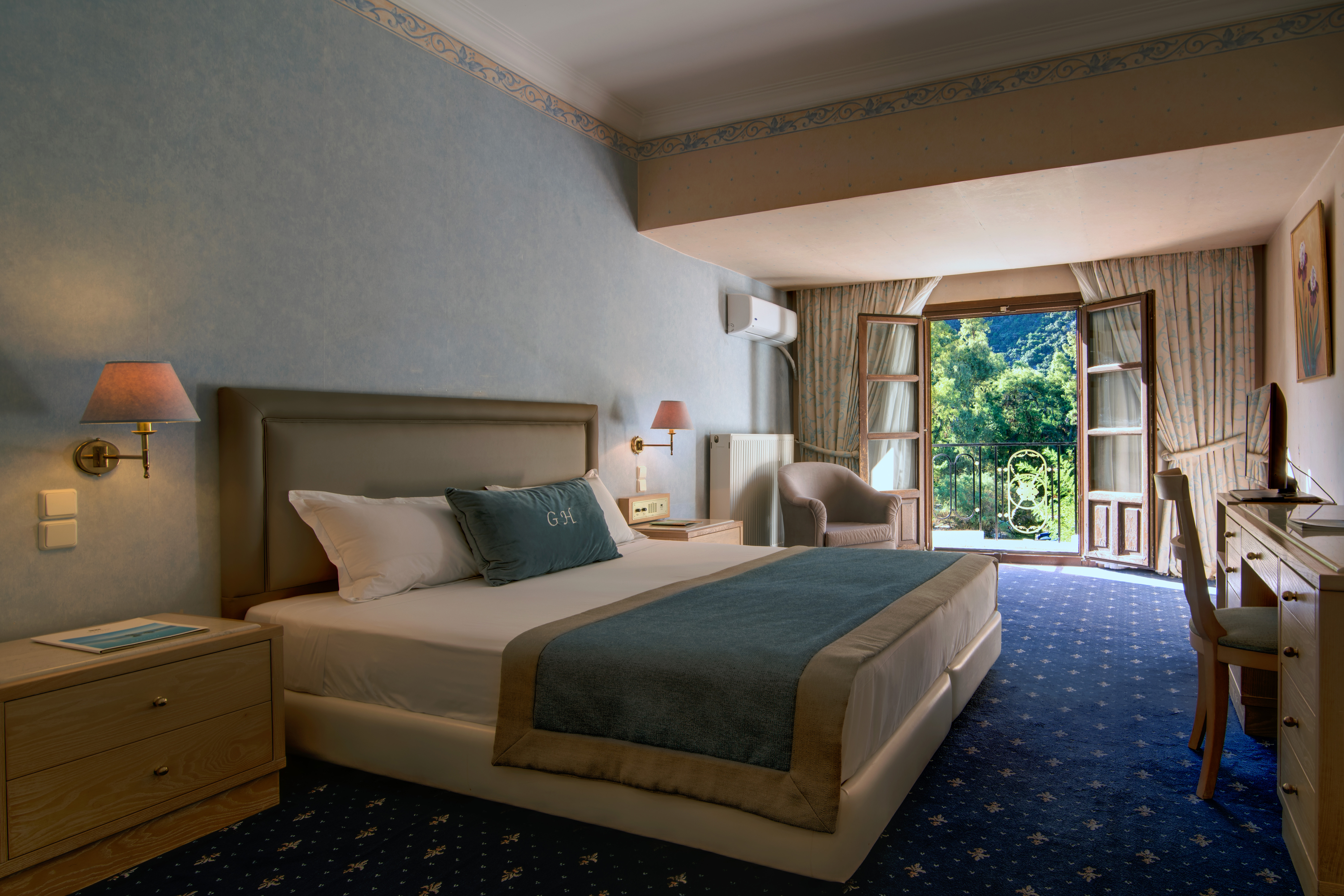 Double or Twin Mountain View