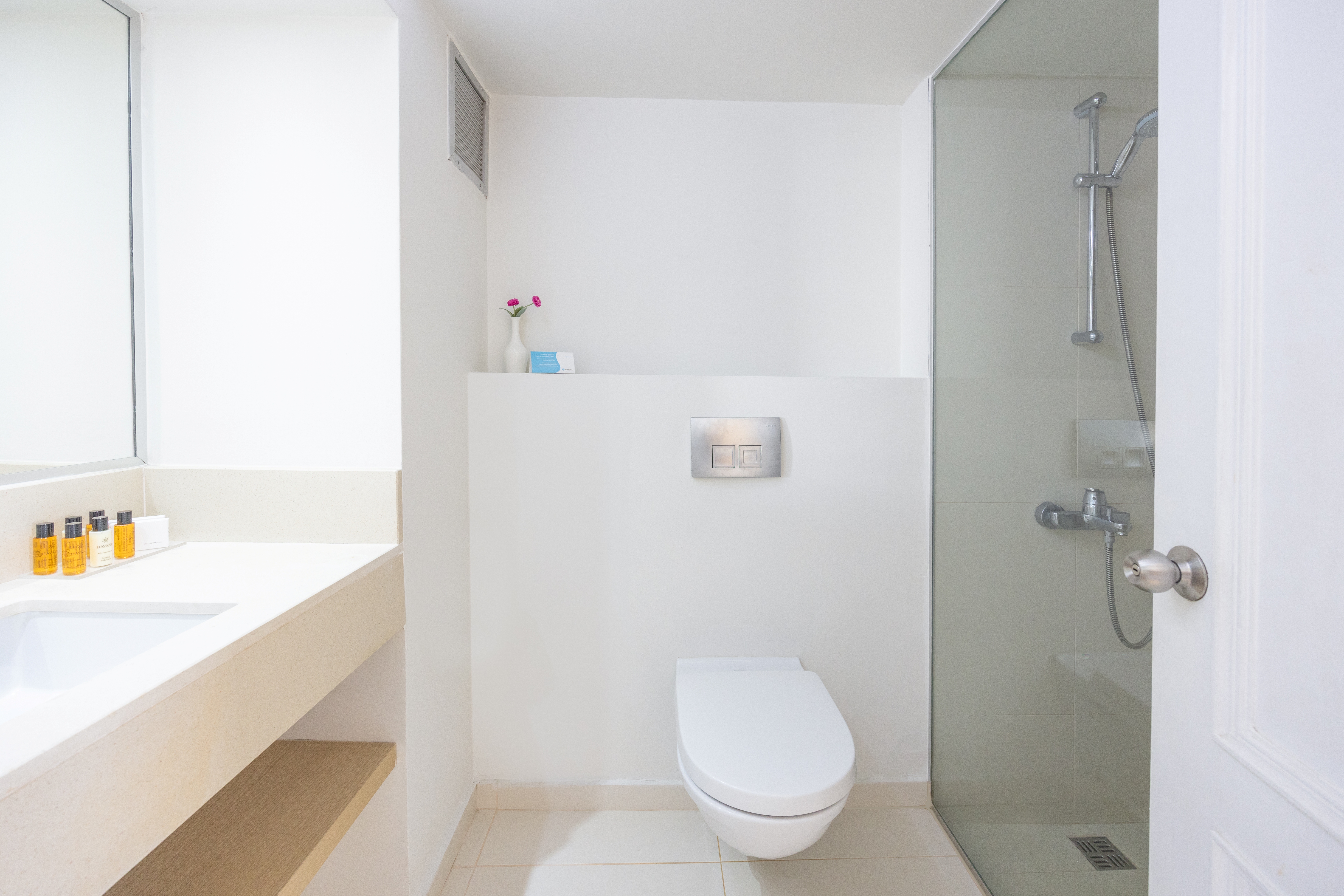 Double or Twin Deluxe Pool View