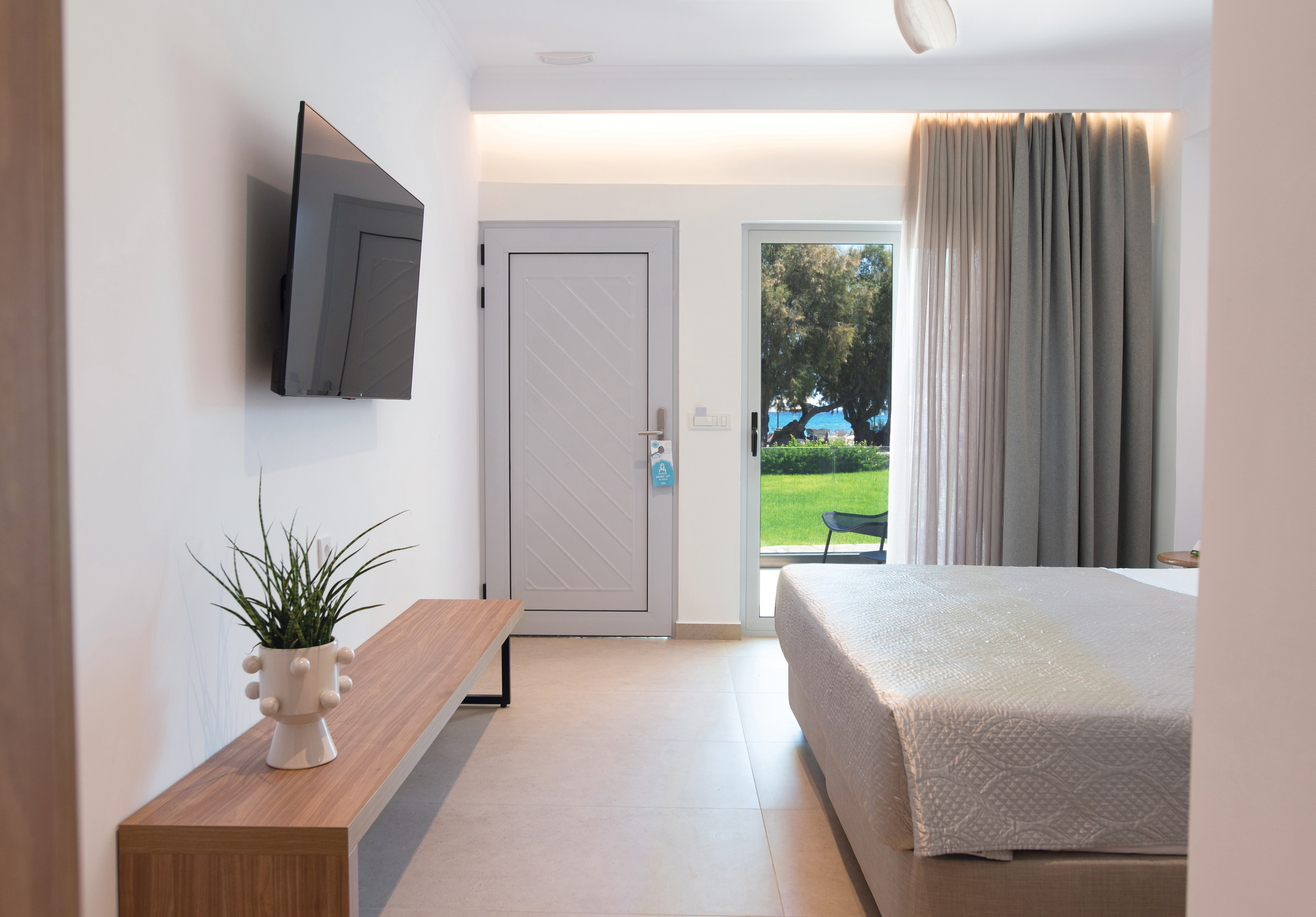 Bungalow Beach Front