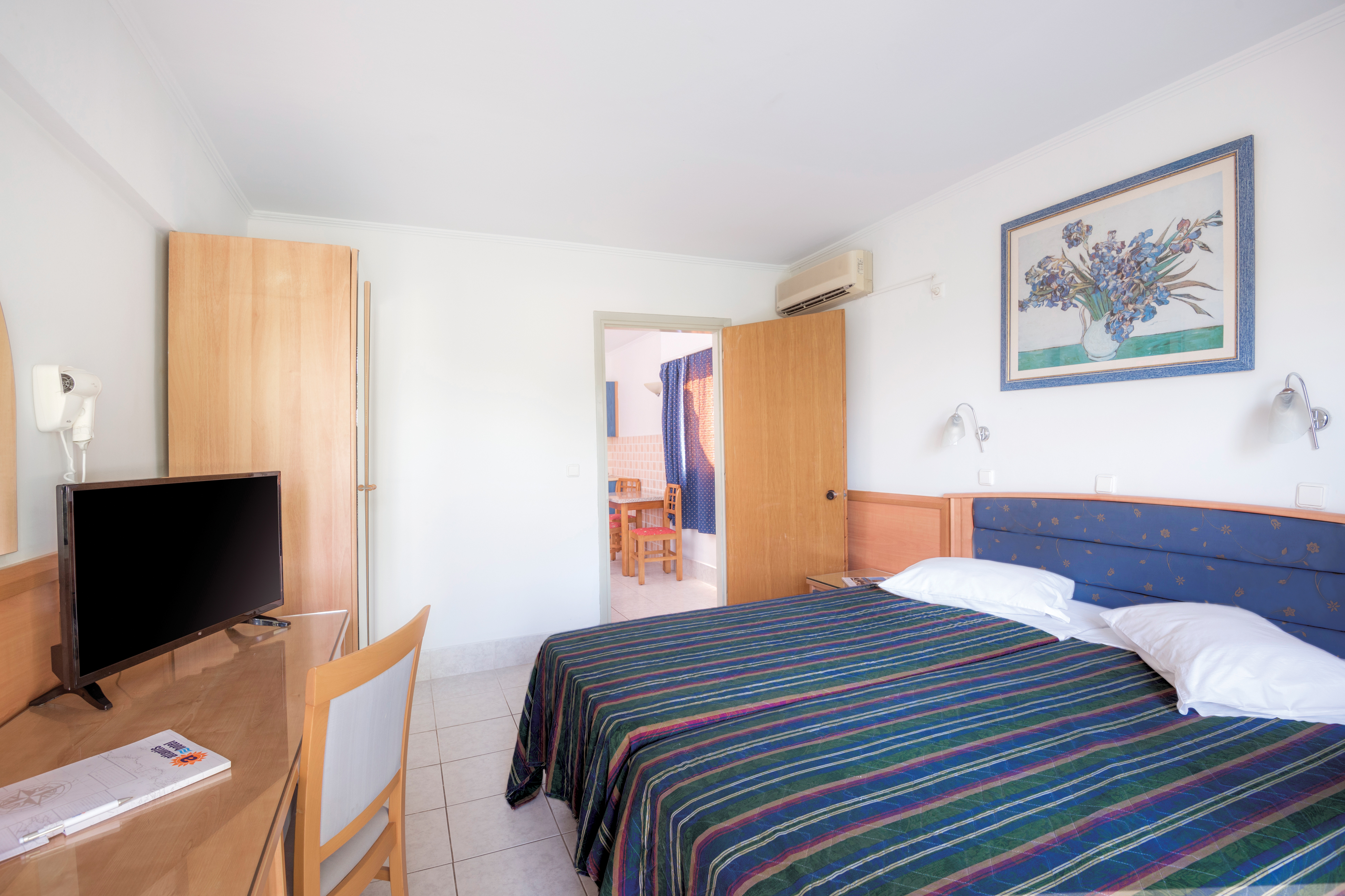 Family Room Land View