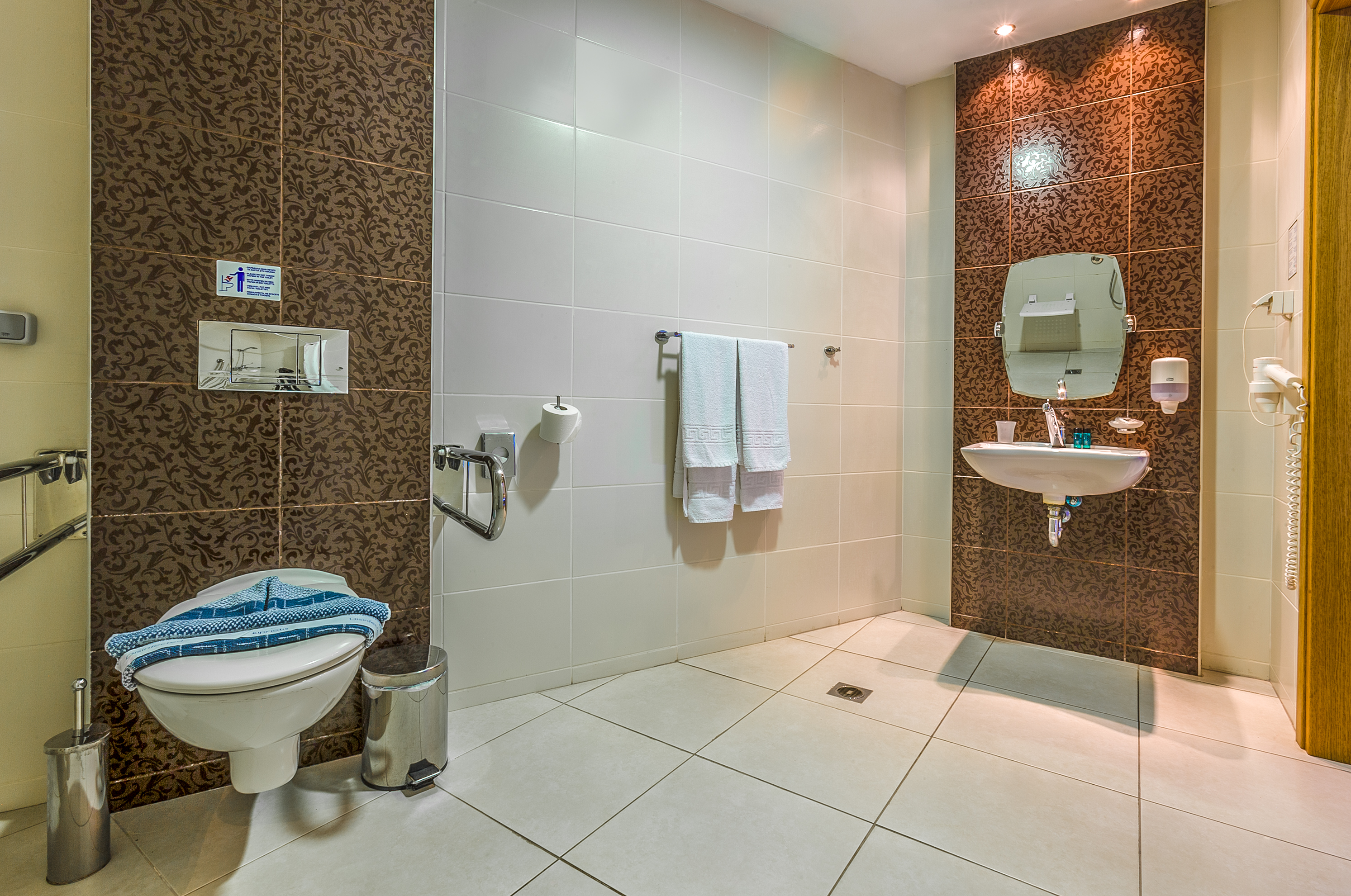 Double or Twin Annex