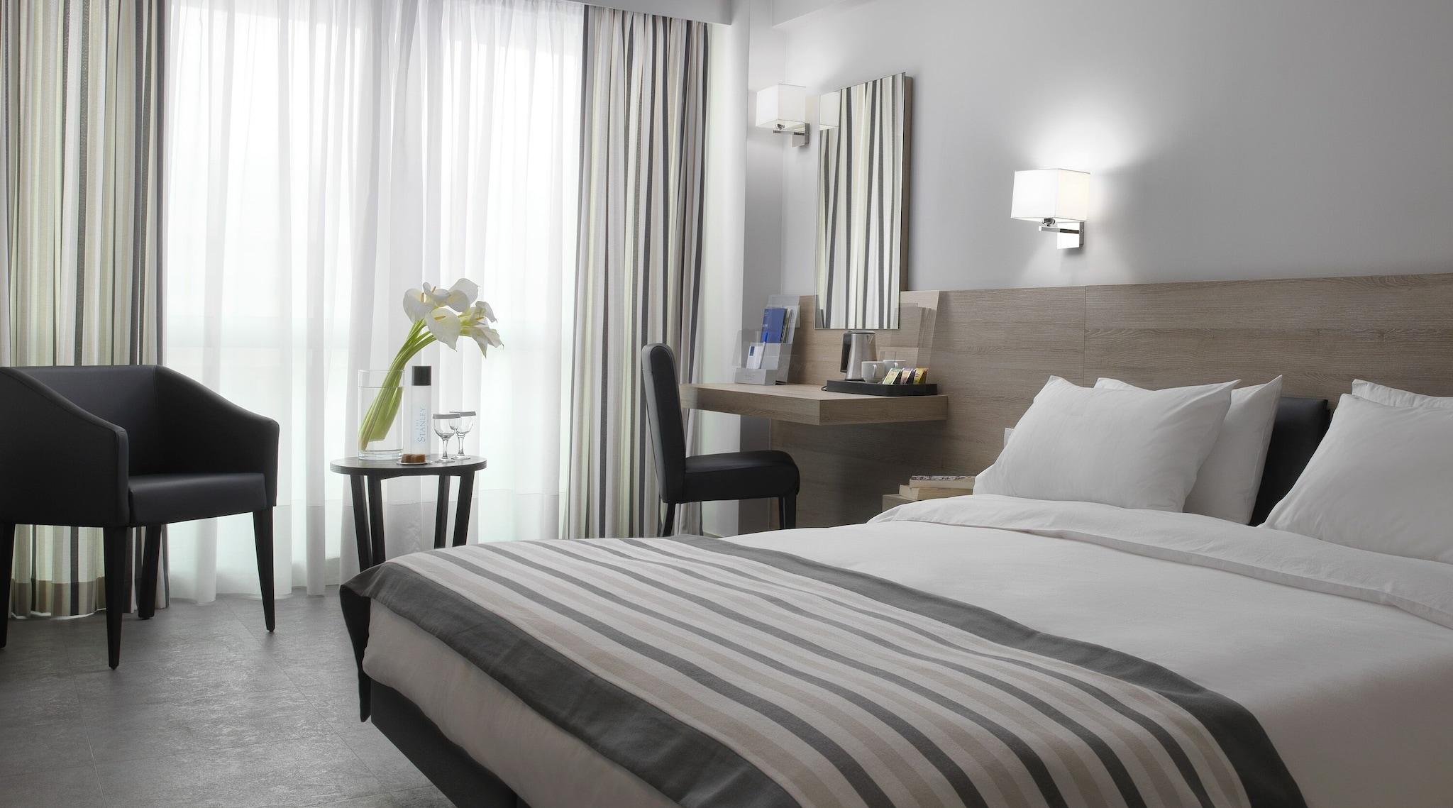 Double Superior Queen Bed