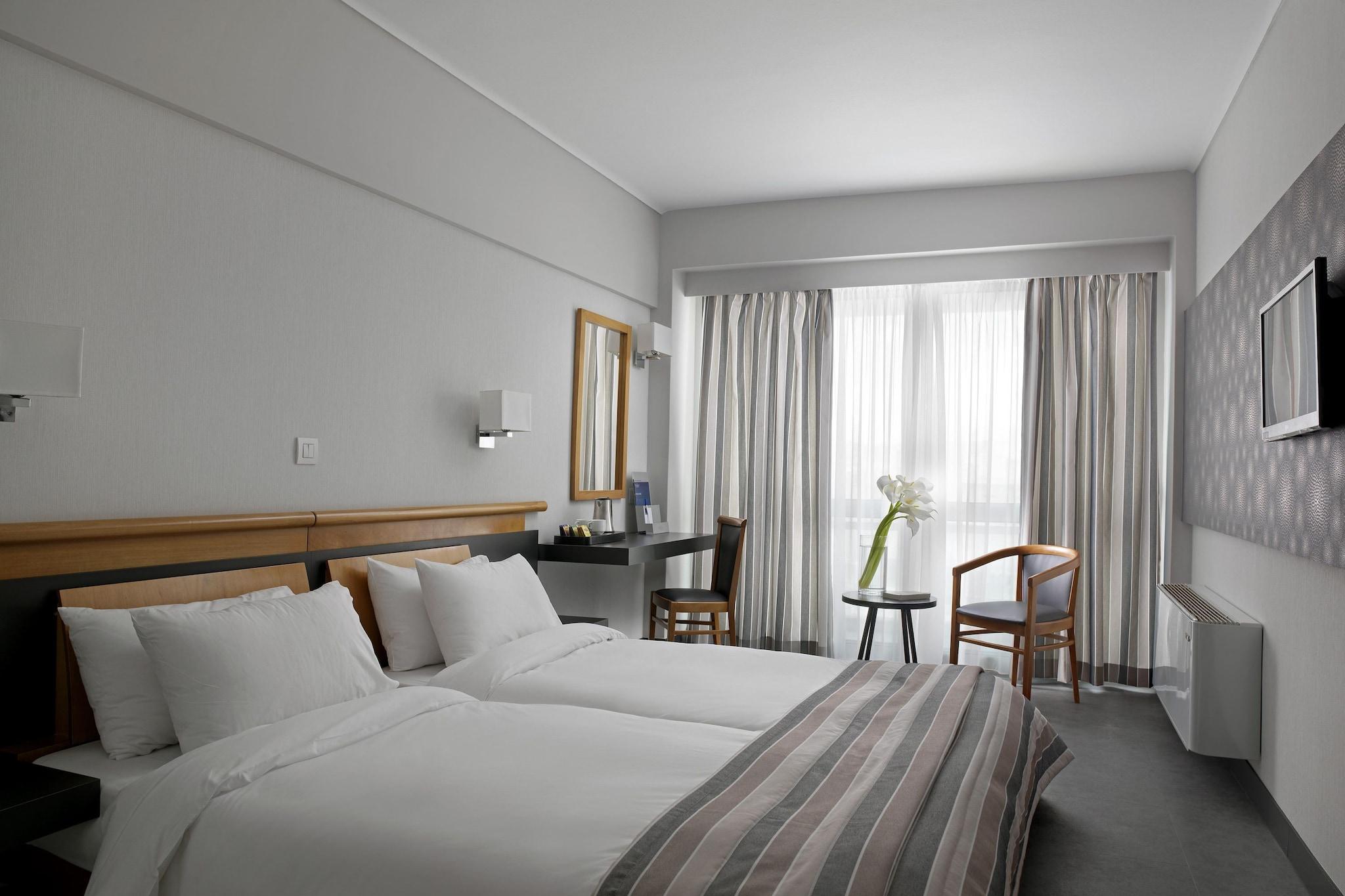 Double Queen Size Bed