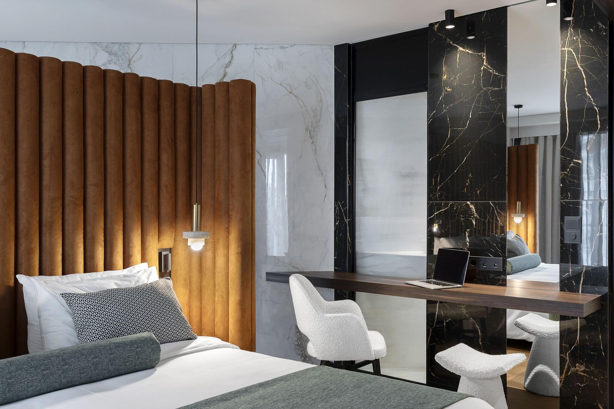 Suite King Bed Two Bedrooms