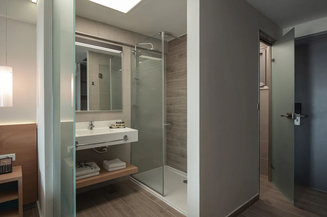 Double or Twin Deluxe Sea View