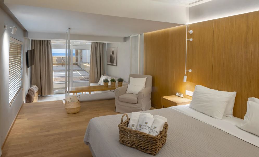 Junior Suite with Private Pool