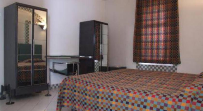 Apartment Capacity 4