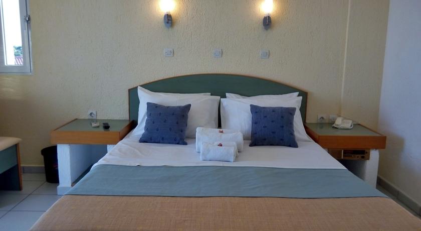 Double or Twin Side Sea View