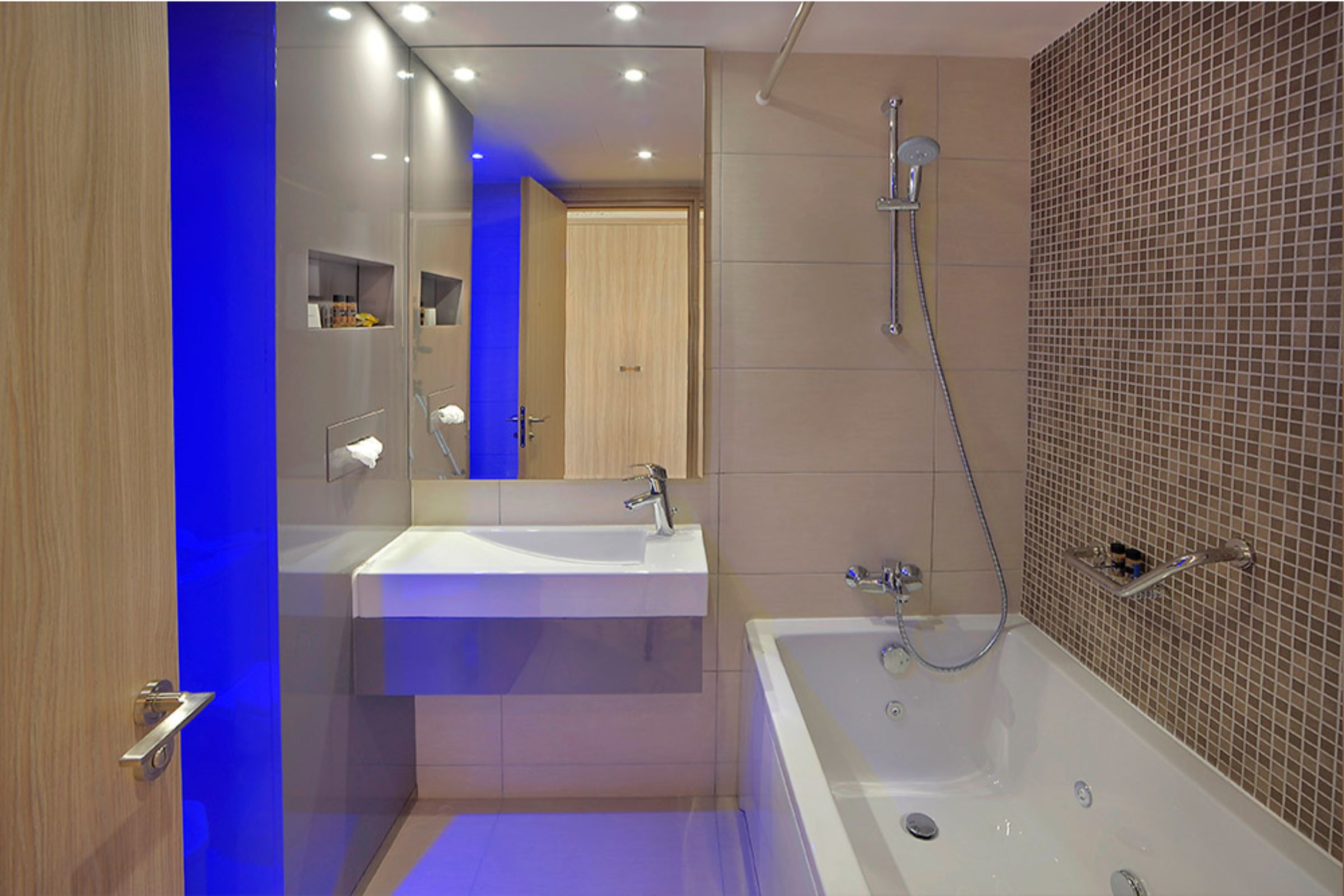 Double or Twin Deluxe Sea View