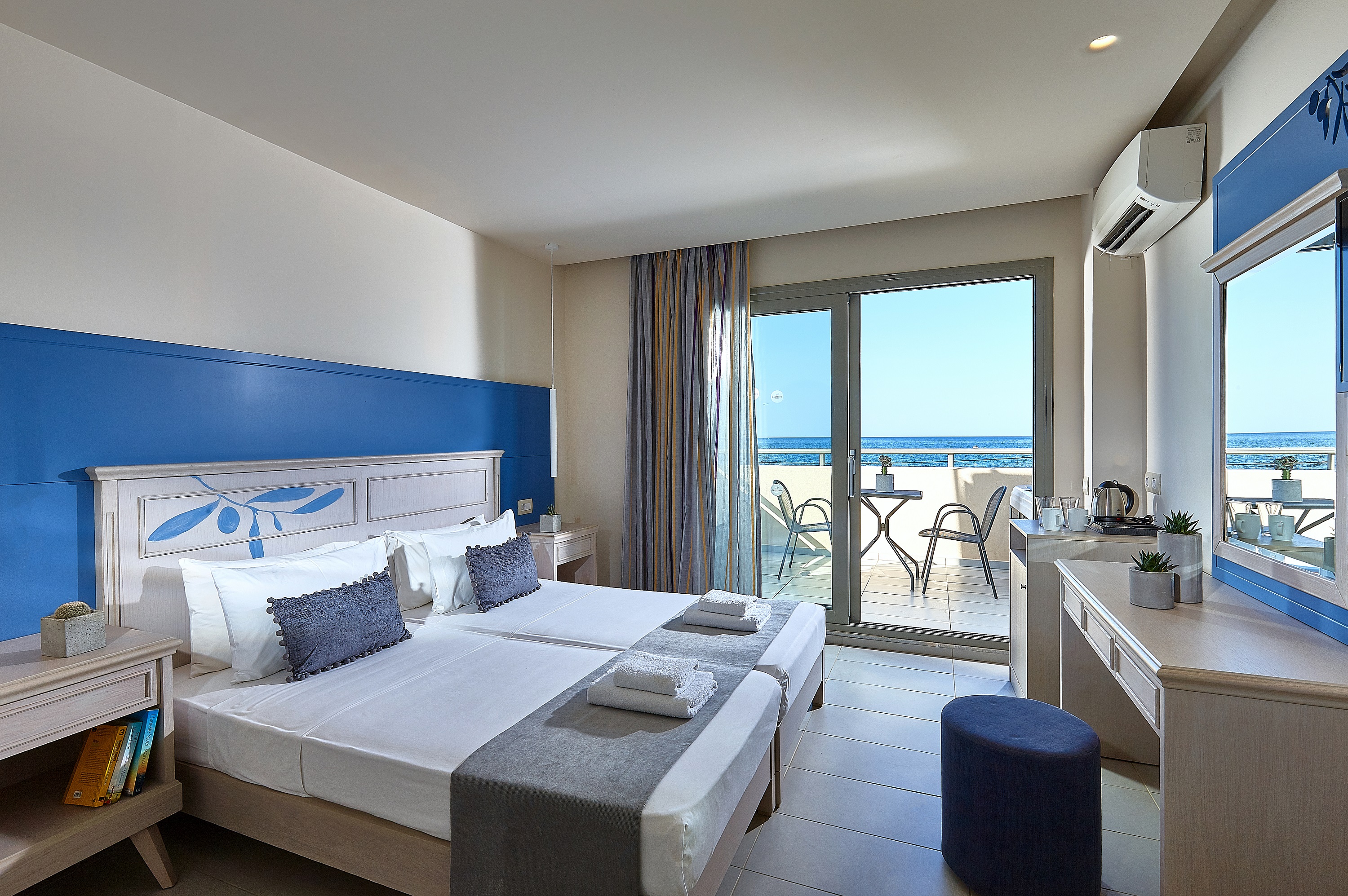 Double or Twin Deluxe with Jacuzzi