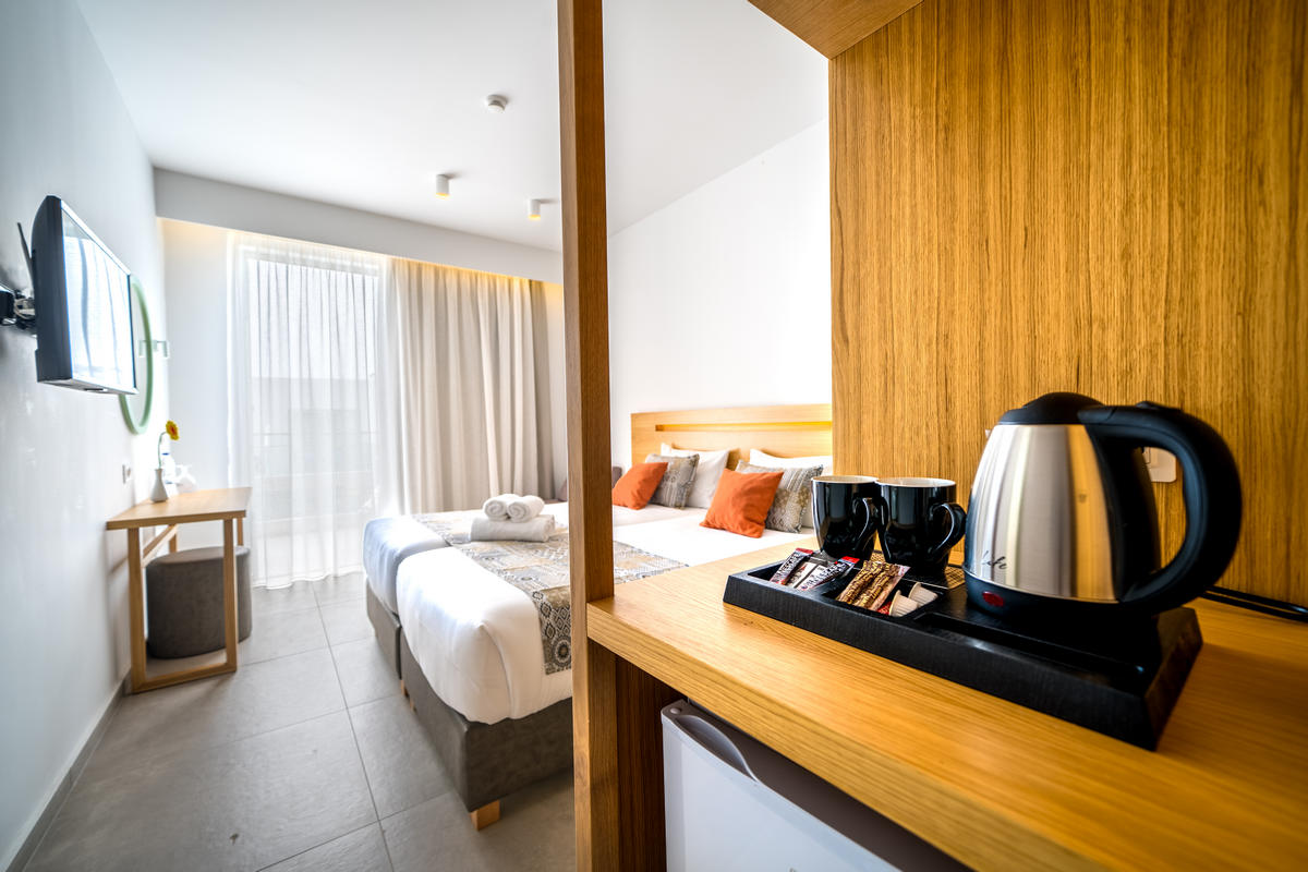 Double or Twin Superior Side Sea View