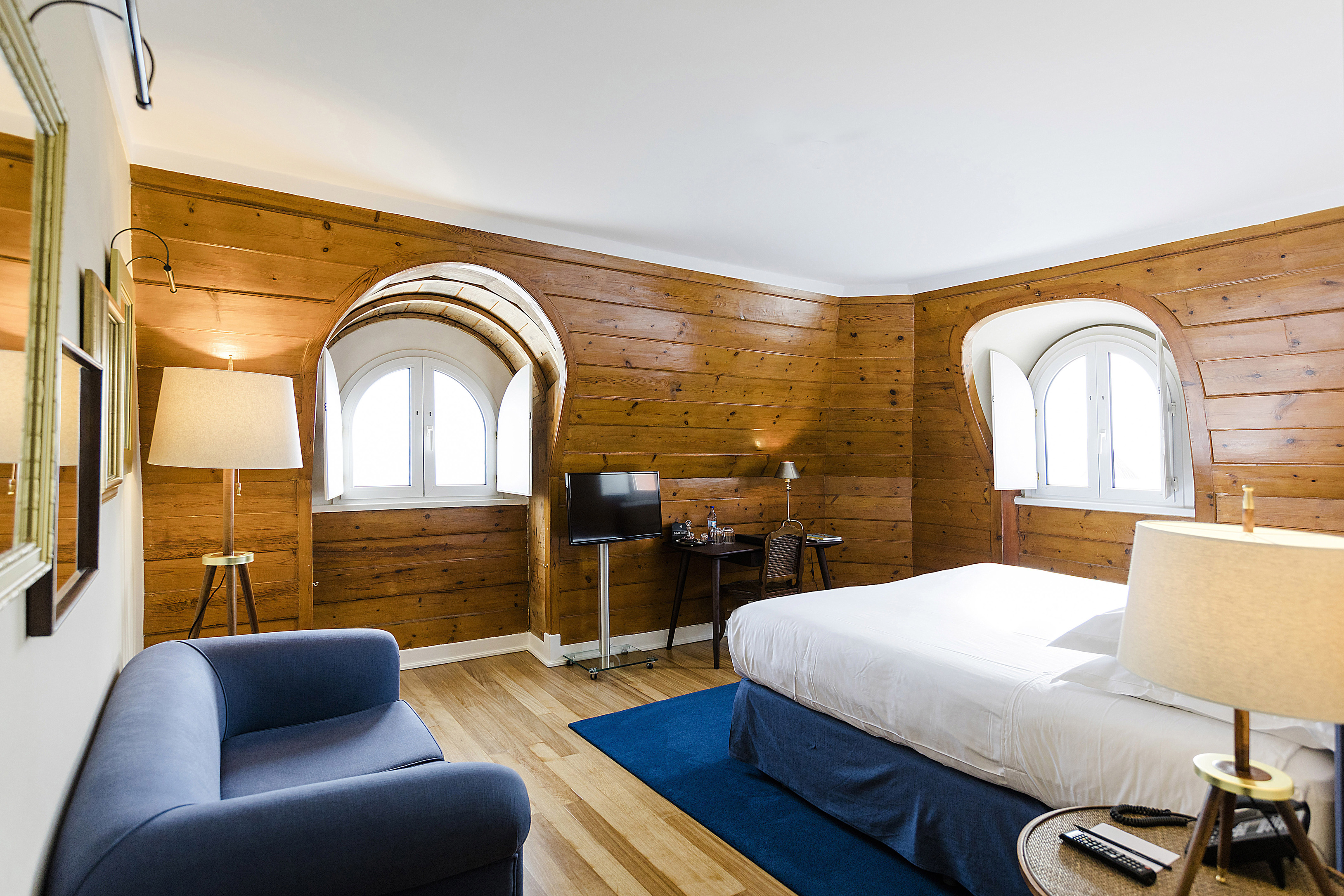 Double or Twin Standard